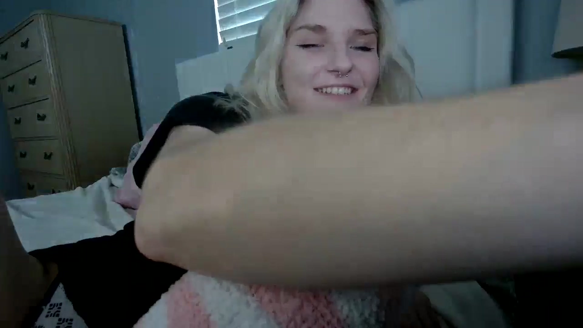 Gallery image thumbnail from DuckChan0's myfreecams stream on, 07/23/2024, 22:53 image 2 of 20