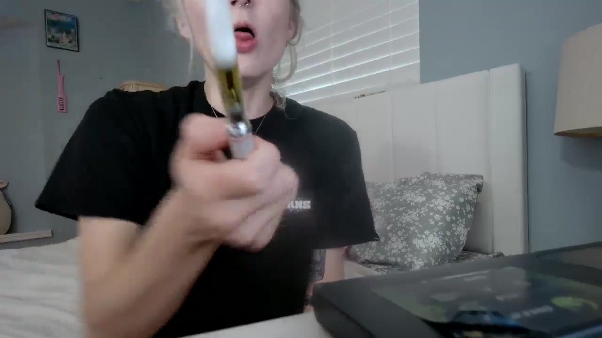 Gallery image thumbnail from DuckChan0's myfreecams stream on, 07/23/2024, 23:17 image 4 of 20