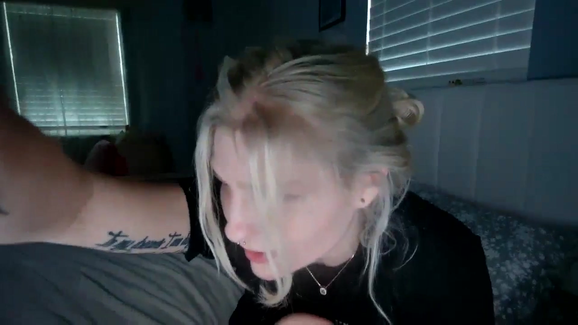 Gallery image thumbnail from DuckChan0's myfreecams stream on, 07/23/2024, 23:32 image 18 of 20