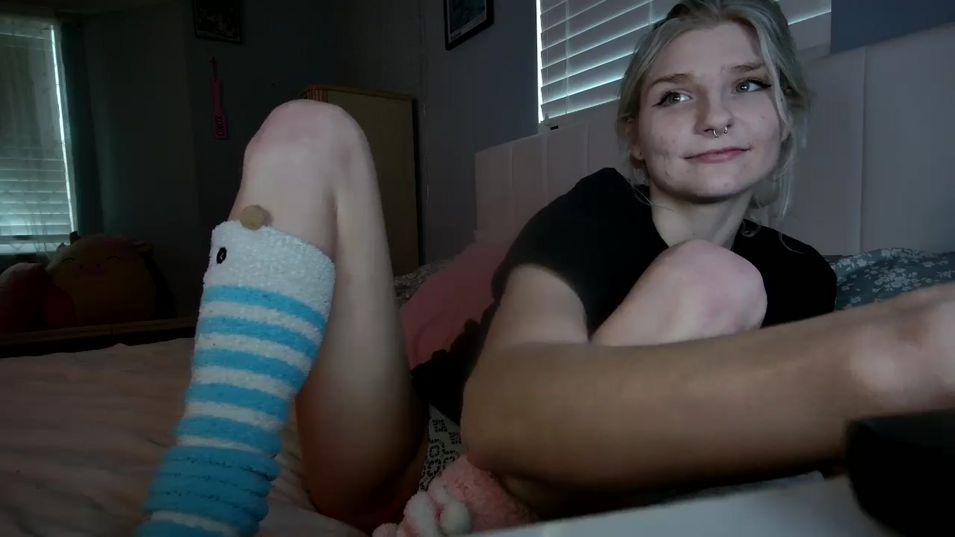 Gallery image thumbnail from DuckChan0's myfreecams stream on, 07/23/2024, 23:32 image 6 of 20