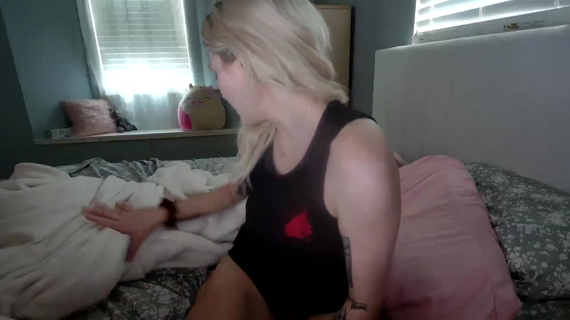 Gallery image thumbnail from DuckChan0's myfreecams stream on, 07/24/2024, 15:08 image 18 of 20