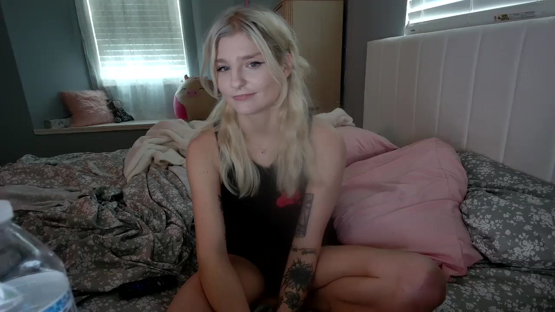 Gallery image thumbnail from DuckChan0's myfreecams stream on, 07/24/2024, 15:08 image 11 of 20