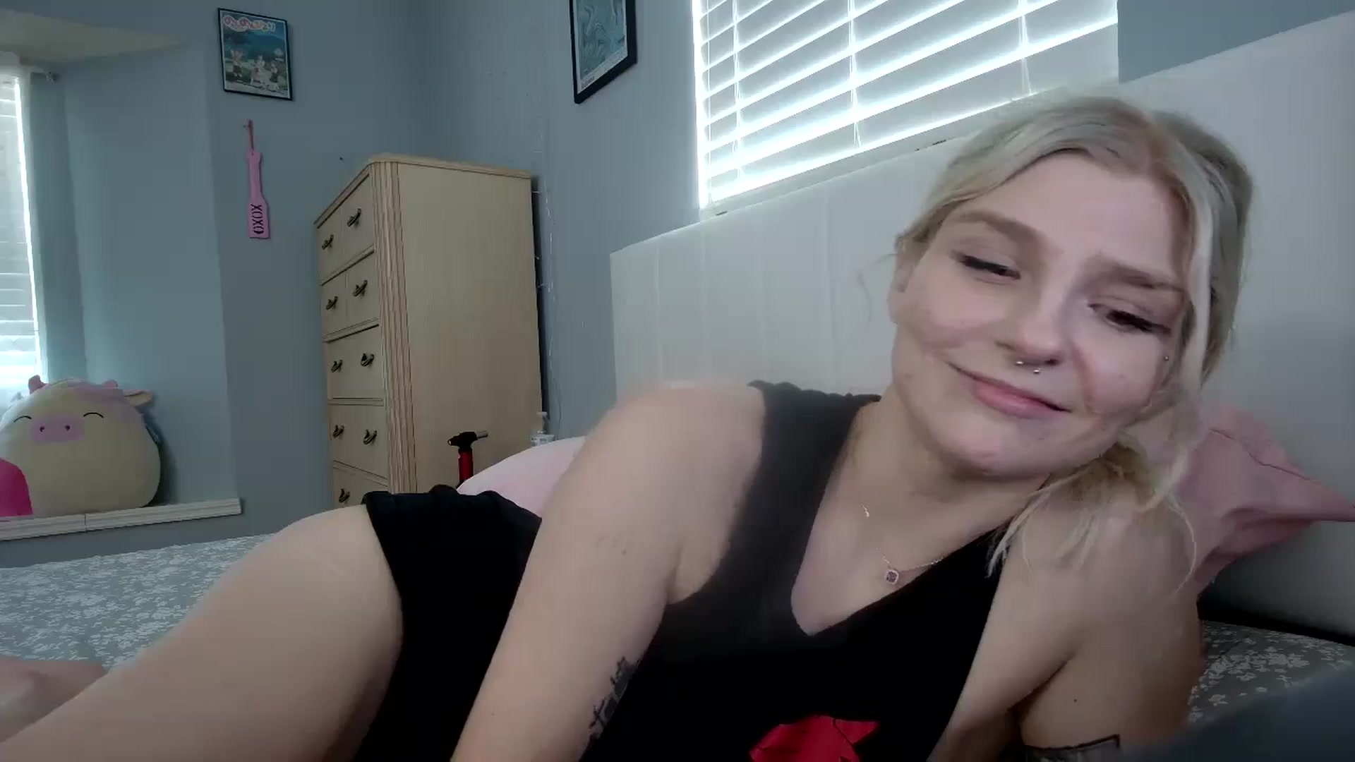 Gallery image thumbnail from DuckChan0's myfreecams stream on, 07/24/2024, 17:00 image 15 of 20