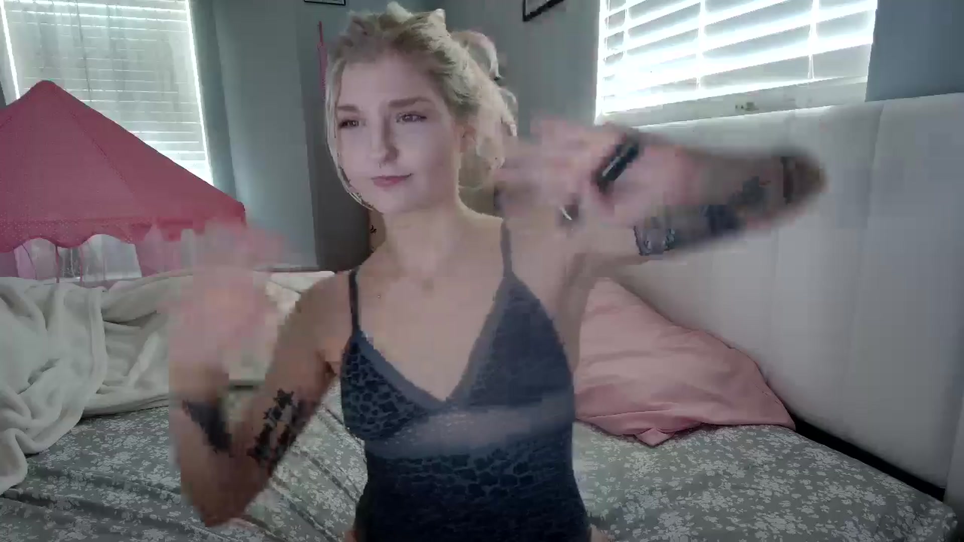Gallery image thumbnail from DuckChan0's myfreecams stream on, 07/25/2024, 14:31 image 3 of 20