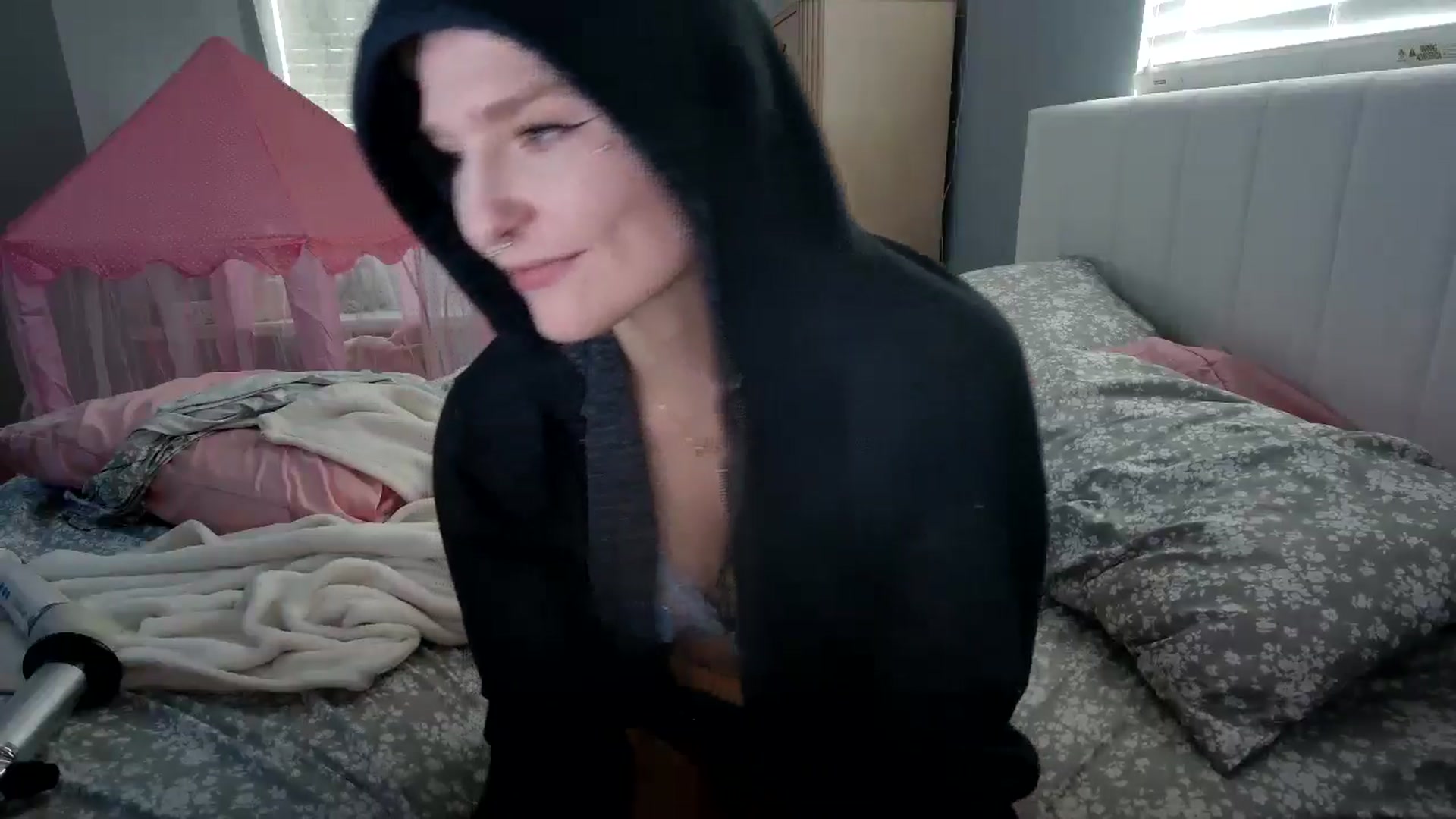 Gallery image thumbnail from DuckChan0's myfreecams stream on, 07/26/2024, 14:04 image 20 of 20