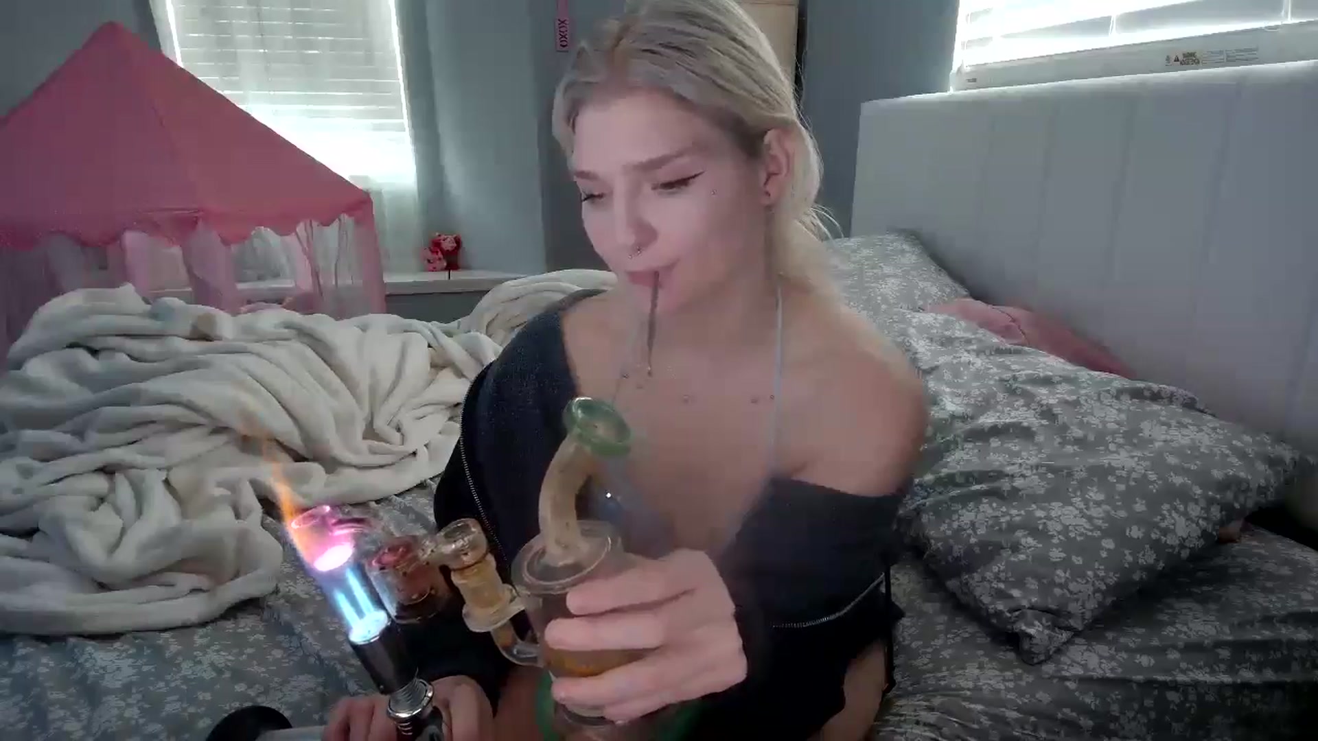Gallery image thumbnail from DuckChan0's myfreecams stream on, 07/26/2024, 14:04 image 18 of 20