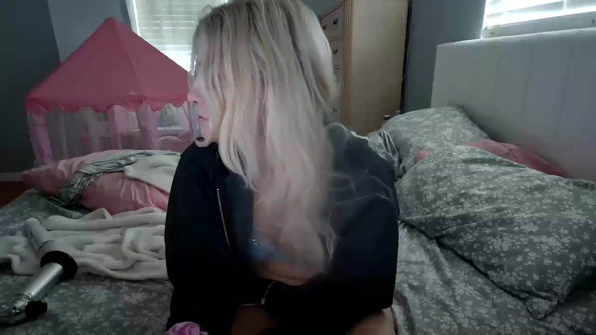 Gallery image thumbnail from DuckChan0's myfreecams stream on, 07/26/2024, 15:41 image 1 of 20