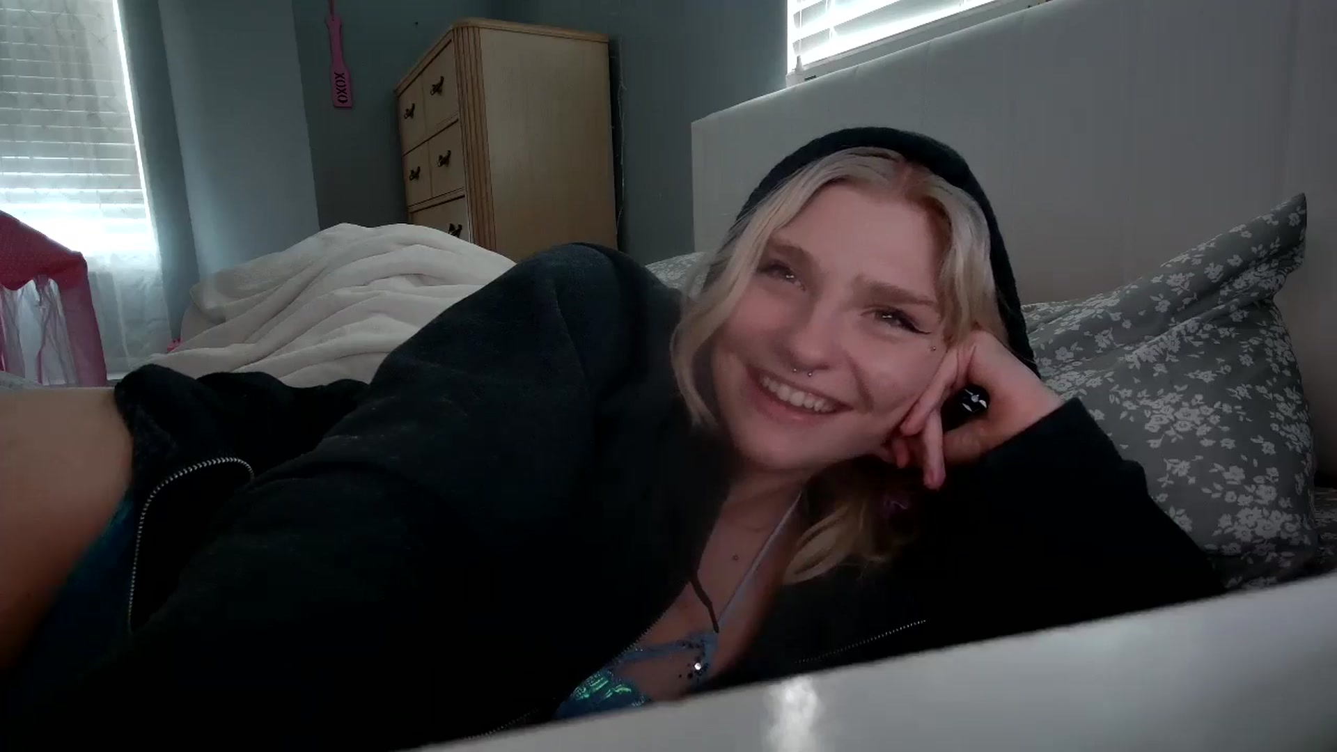 Gallery image thumbnail from DuckChan0's myfreecams stream on, 07/26/2024, 16:24 image 11 of 20