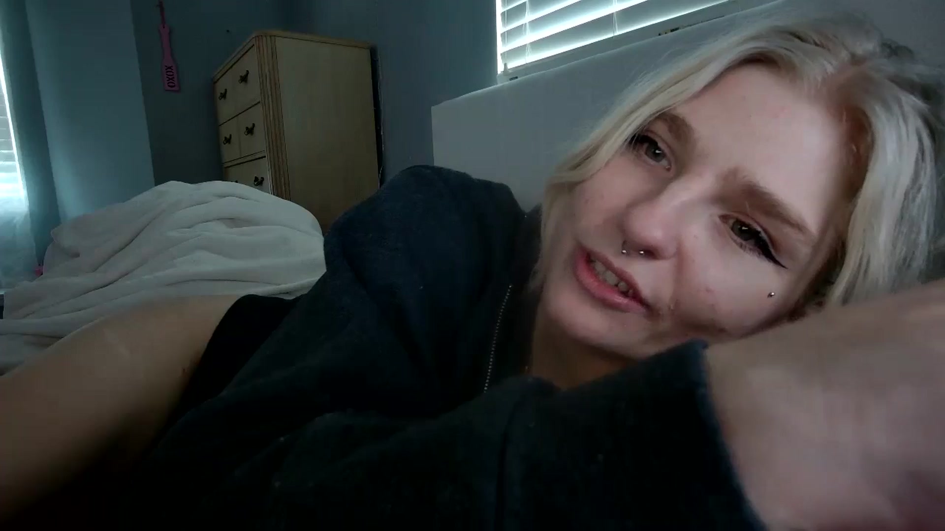 Gallery image thumbnail from DuckChan0's myfreecams stream on, 07/26/2024, 16:24 image 16 of 20