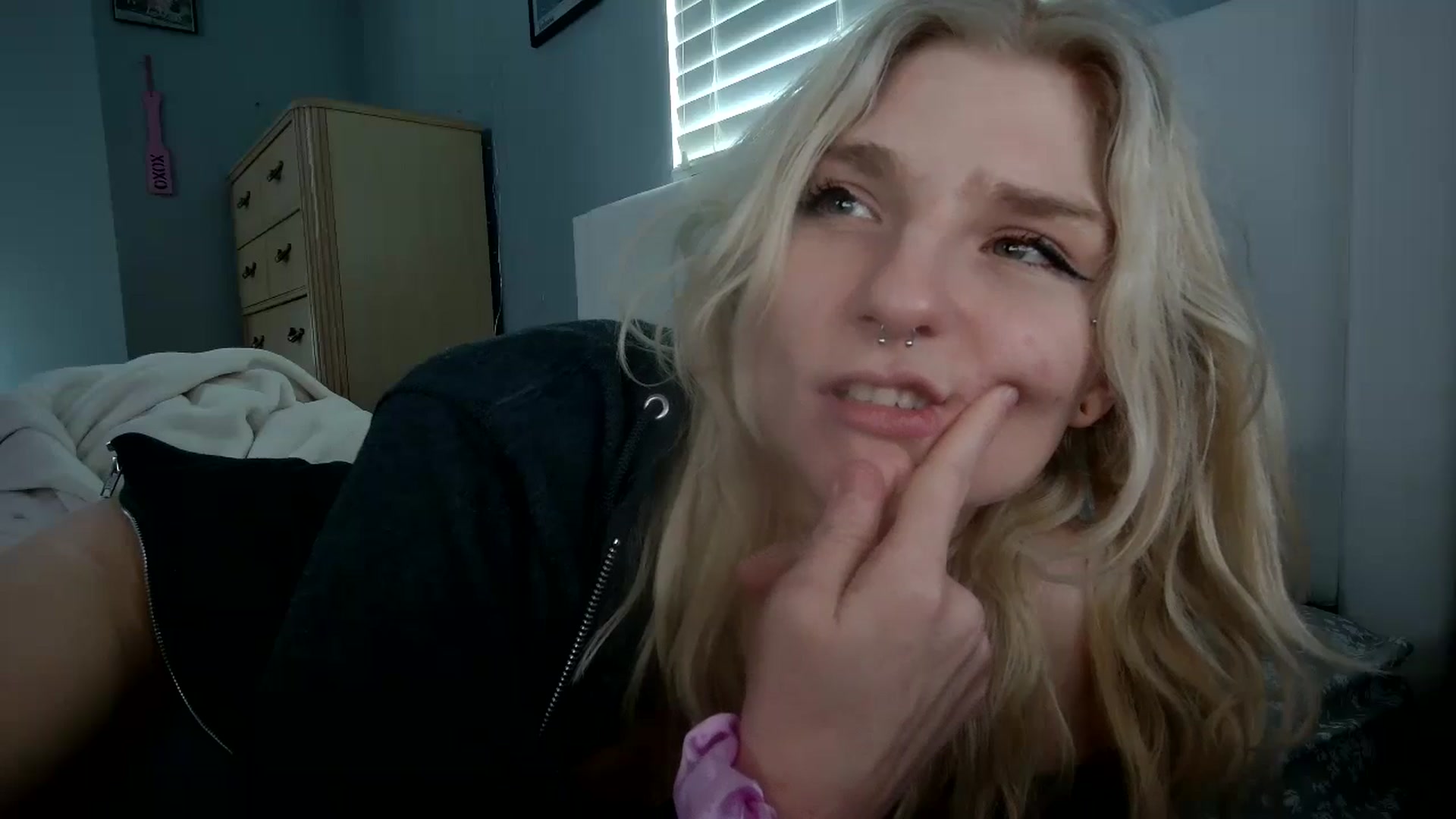 Gallery image thumbnail from DuckChan0's myfreecams stream on, 07/26/2024, 17:13 image 6 of 20