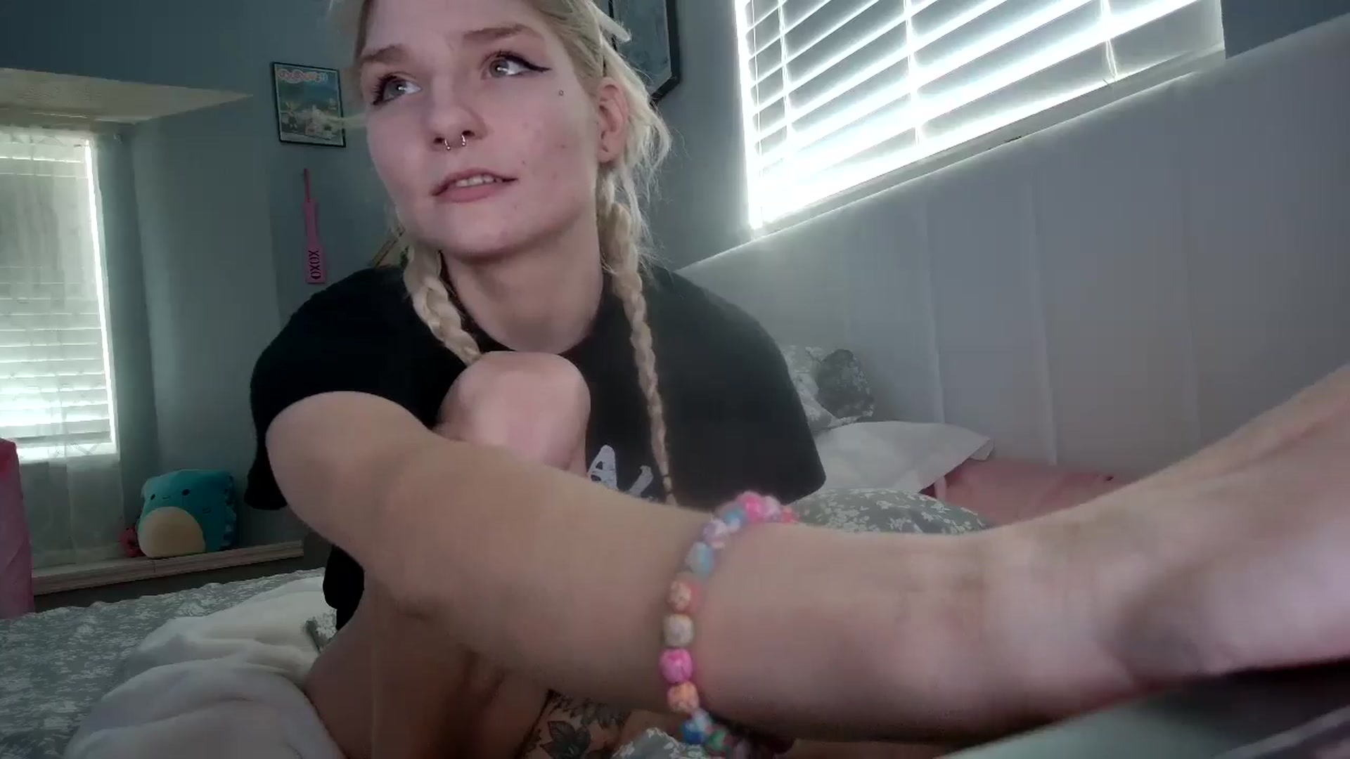 Gallery image thumbnail from DuckChan0's myfreecams stream on, 07/30/2024, 16:02 image 15 of 20