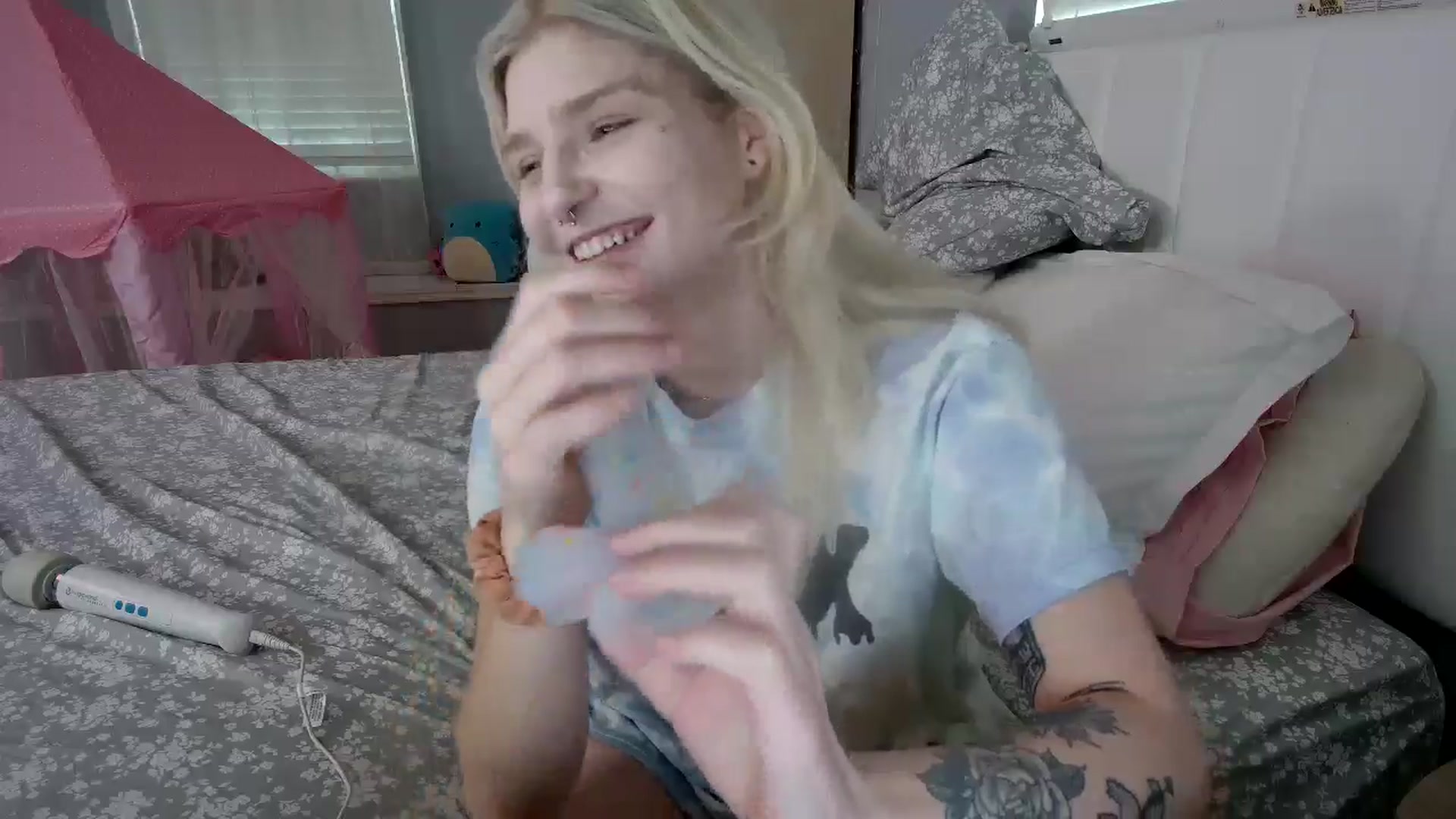 Gallery image thumbnail from DuckChan0's myfreecams stream on, 07/30/2024, 22:45 image 3 of 20