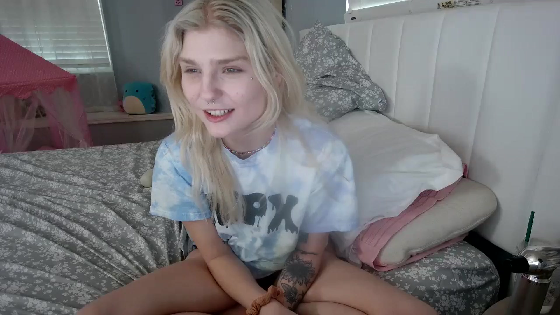 Gallery image thumbnail from DuckChan0's myfreecams stream on, 07/30/2024, 22:45 image 14 of 20