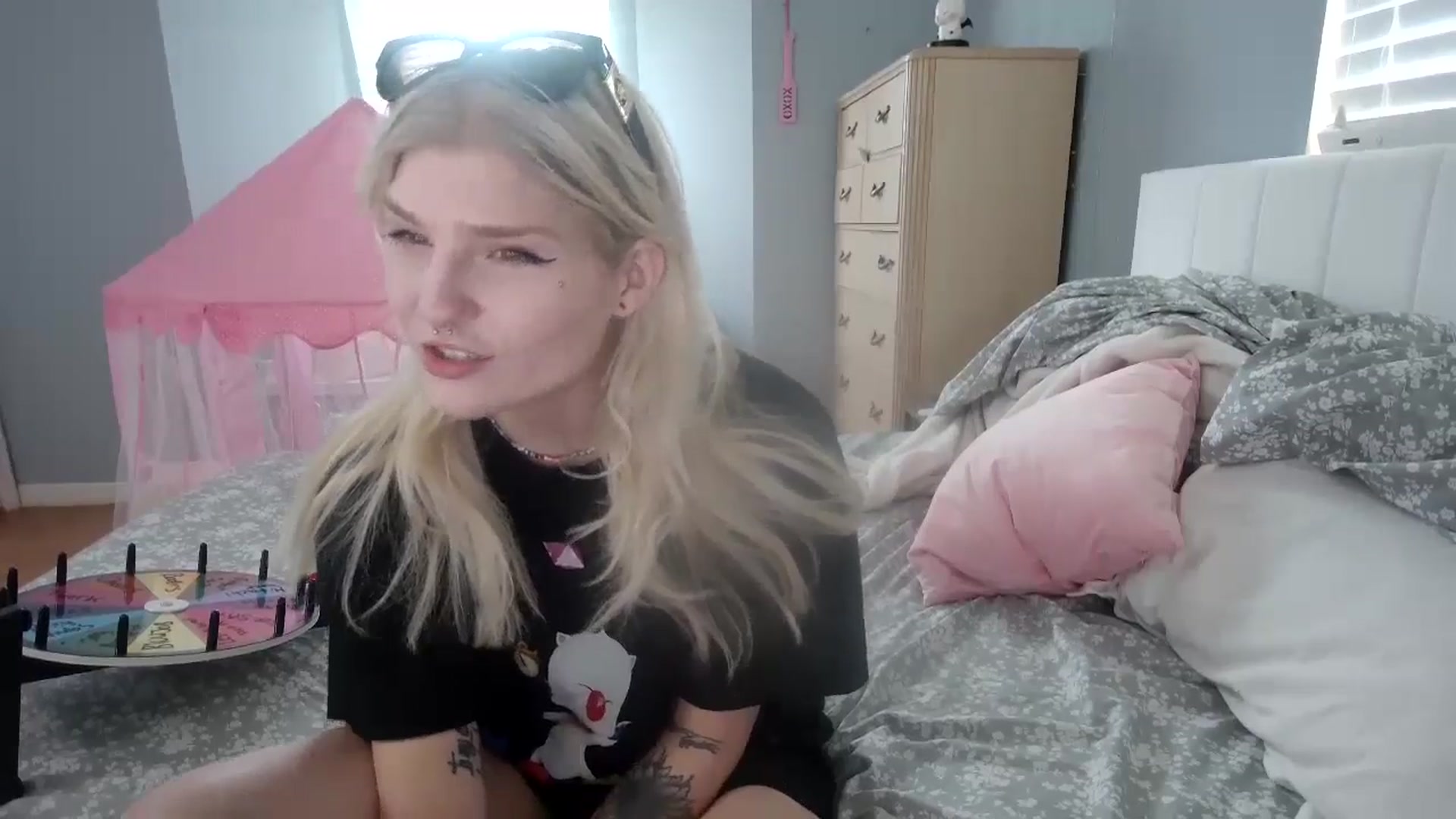 Gallery image thumbnail from DuckChan0's myfreecams stream on, 07/31/2024, 15:34 image 4 of 20