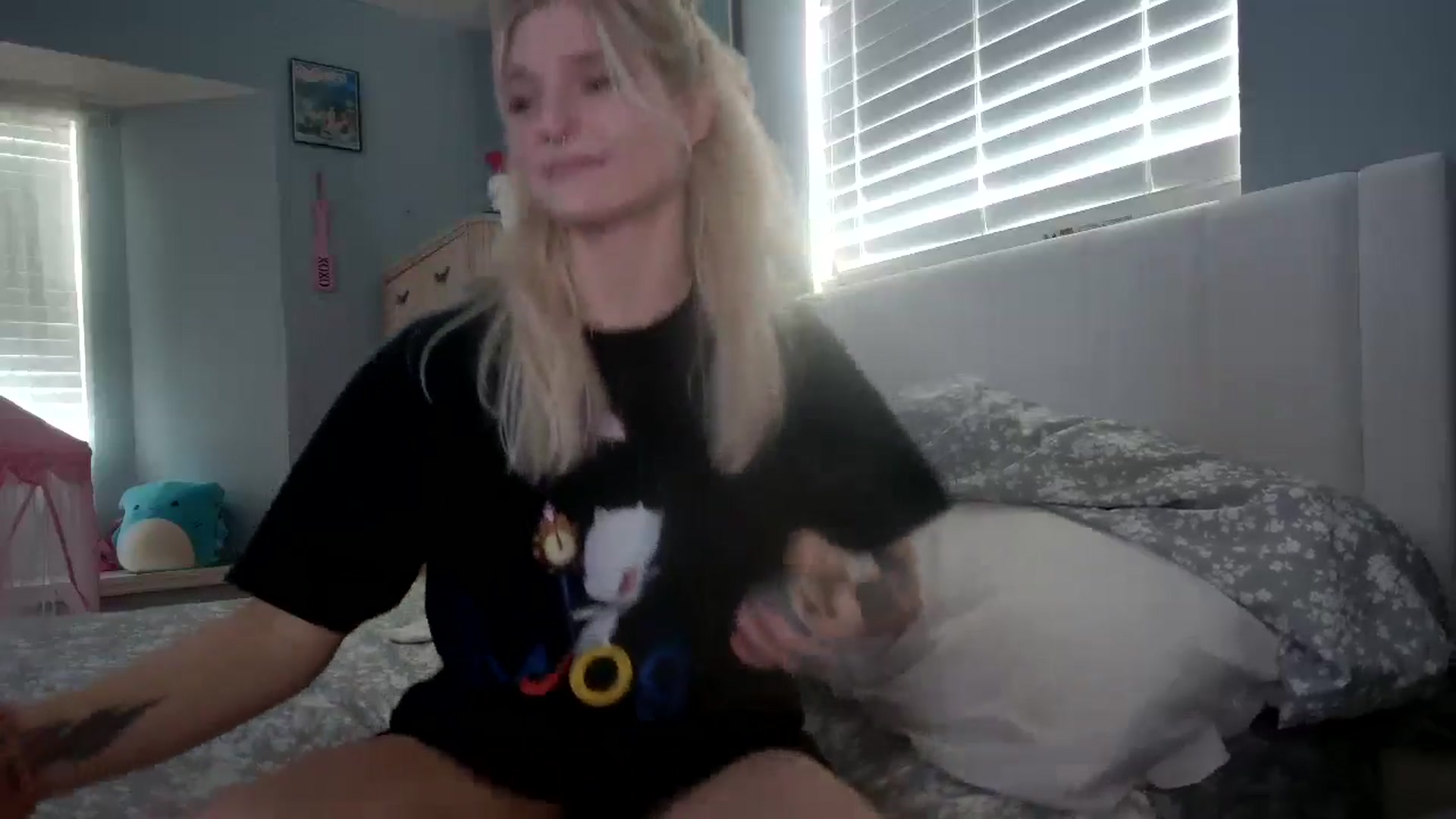 Gallery image thumbnail from DuckChan0's myfreecams stream on, 07/31/2024, 16:18 image 8 of 20