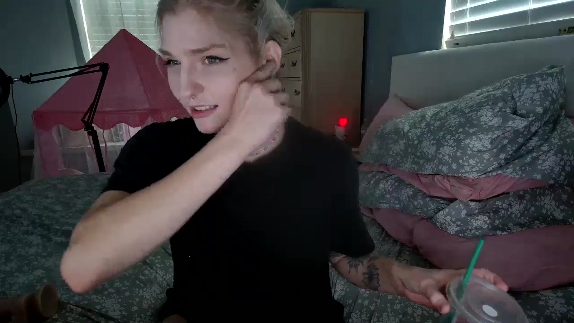 Gallery image thumbnail from DuckChan0's myfreecams stream on, 08/01/2024, 17:03 image 11 of 20