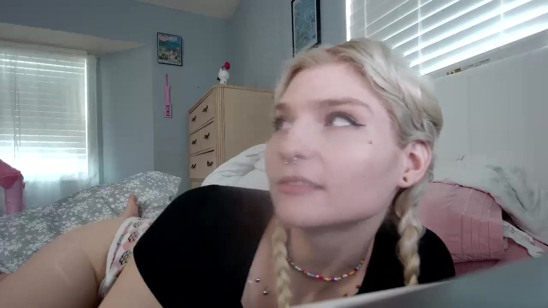 Gallery image thumbnail from DuckChan0's myfreecams stream on, 08/05/2024, 14:41 image 12 of 20