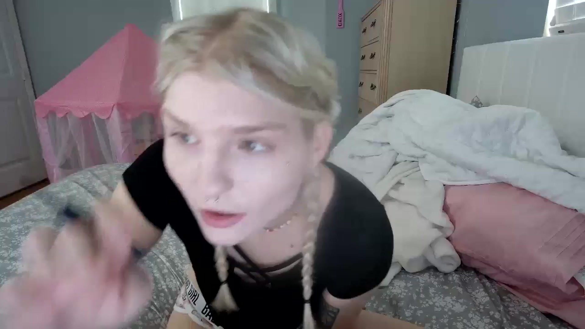 Gallery image thumbnail from DuckChan0's myfreecams stream on, 08/05/2024, 14:41 image 3 of 20