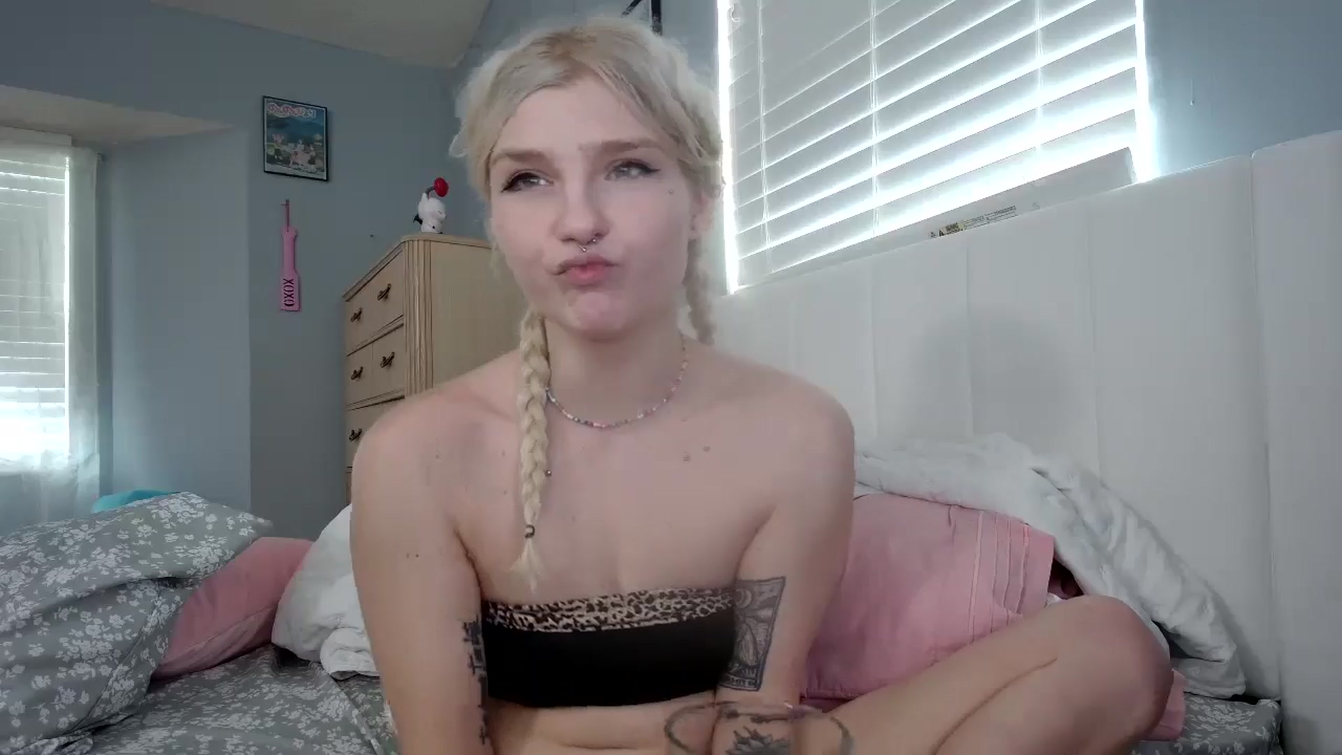 Gallery image thumbnail from DuckChan0's myfreecams stream on, 08/05/2024, 15:09 image 19 of 20