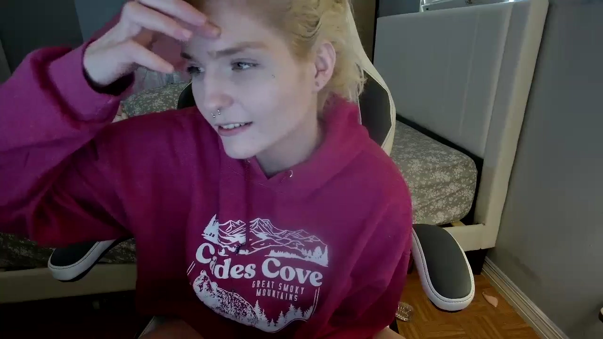 Gallery image thumbnail from DuckChan0's myfreecams stream on, 08/06/2024, 18:33 image 5 of 20