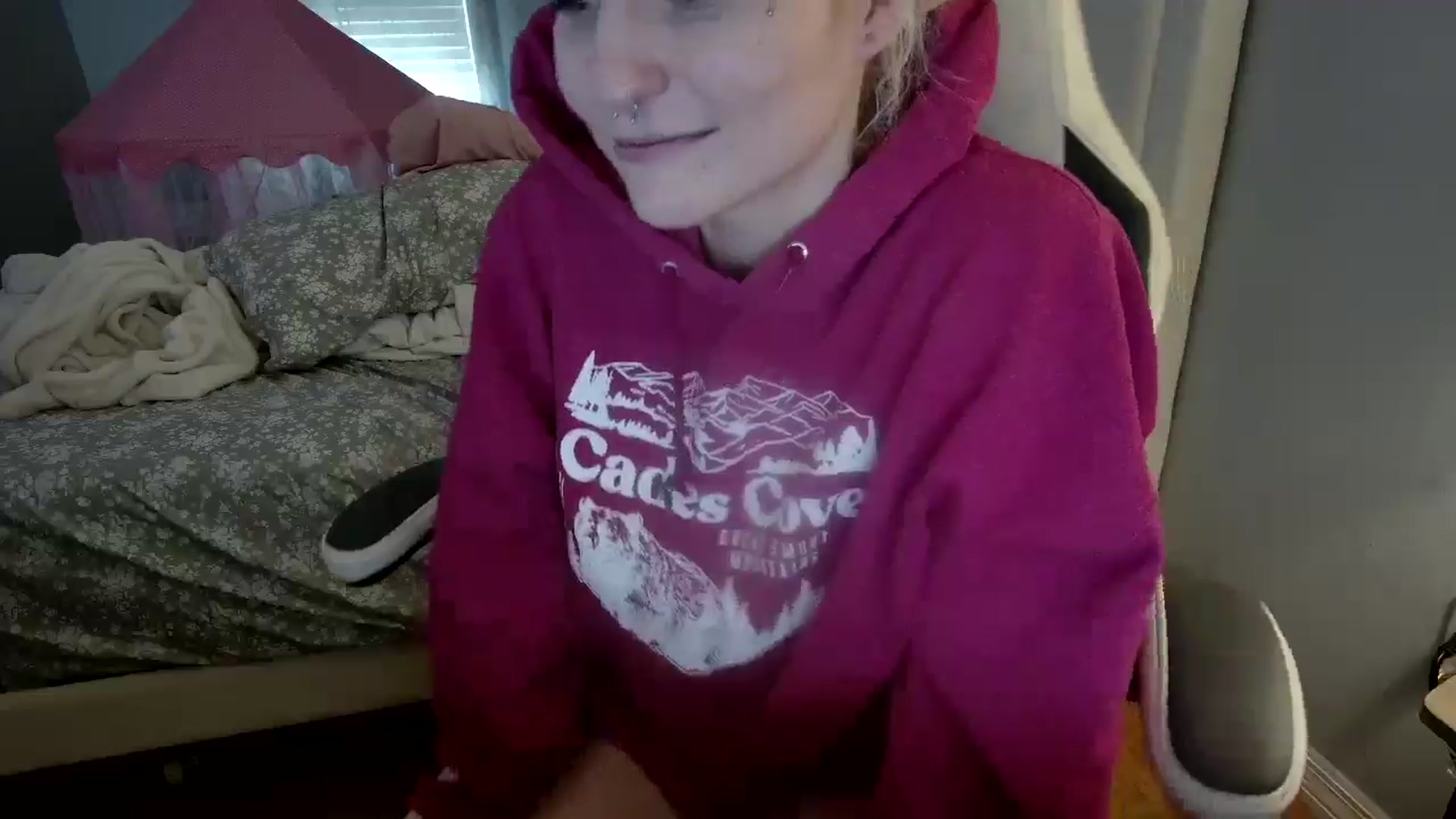 Gallery image thumbnail from DuckChan0's myfreecams stream on, 08/06/2024, 18:33 image 20 of 20