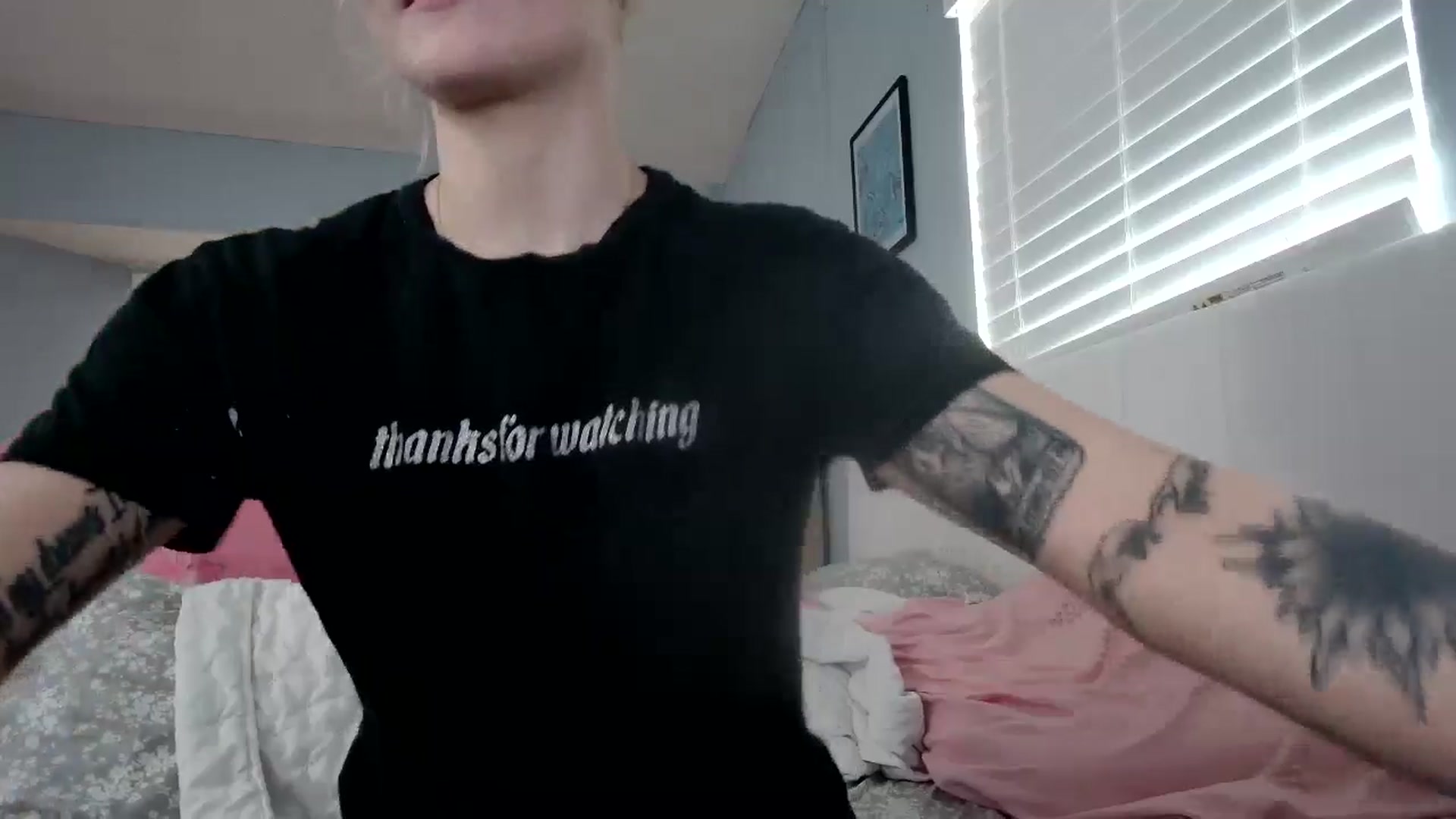 Gallery image thumbnail from DuckChan0's myfreecams stream on, 08/07/2024, 13:40 image 11 of 20