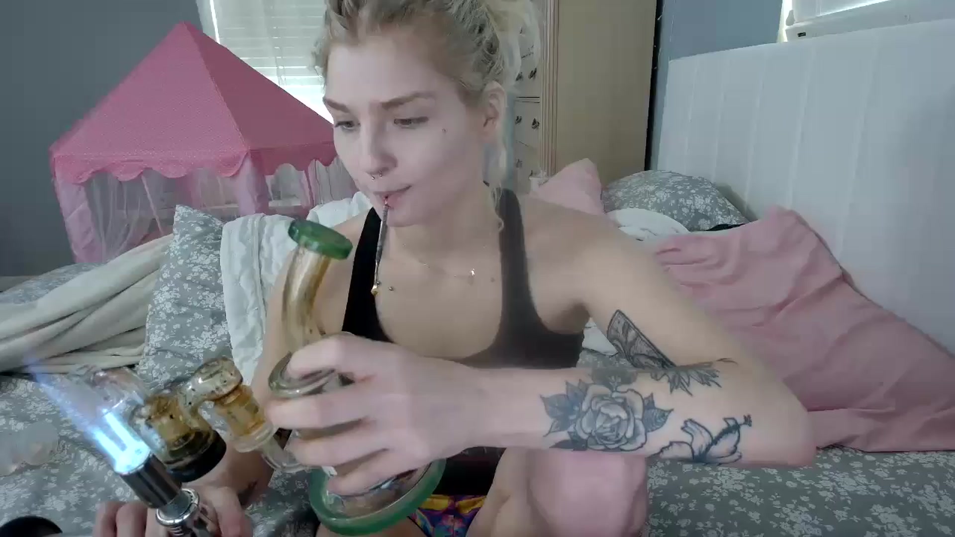 Gallery image thumbnail from DuckChan0's myfreecams stream on, 08/07/2024, 13:40 image 1 of 20