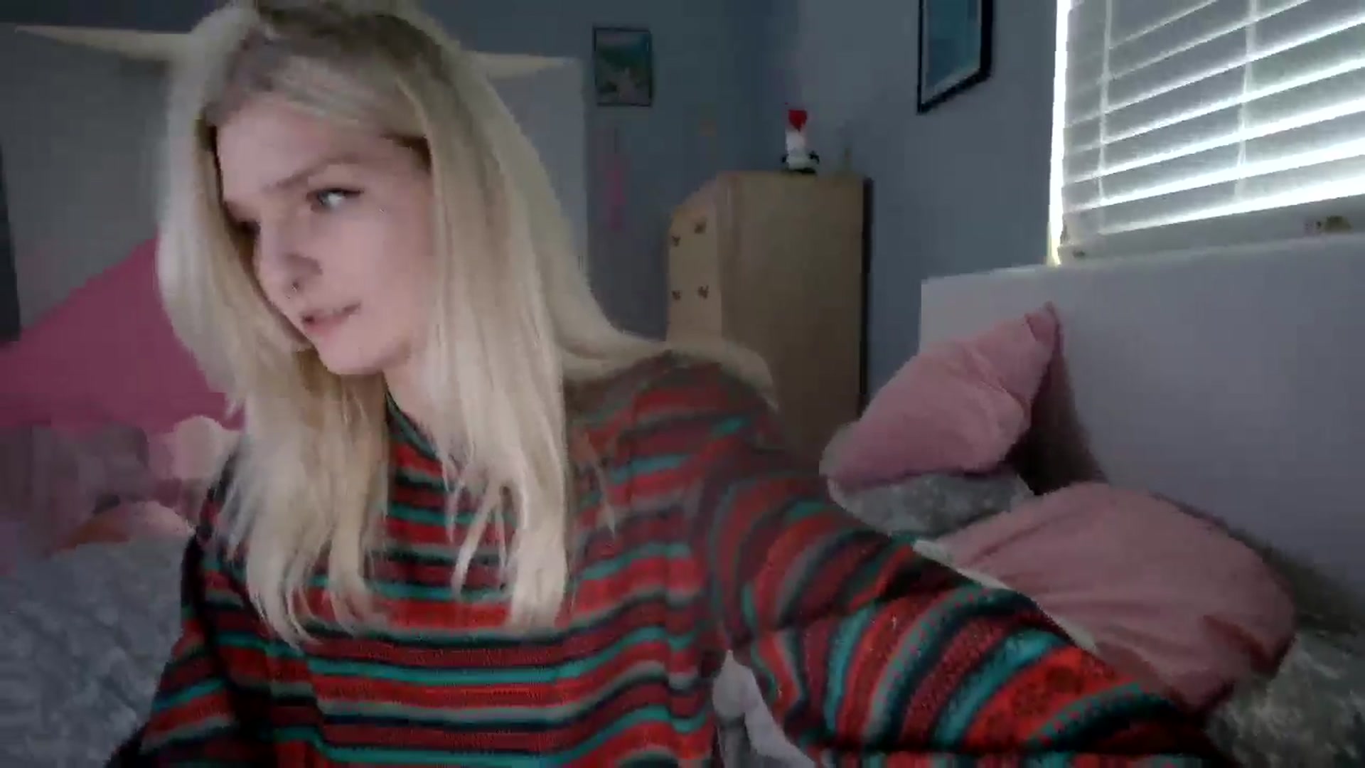 Gallery image thumbnail from DuckChan0's myfreecams stream on, 08/08/2024, 19:12 image 8 of 20