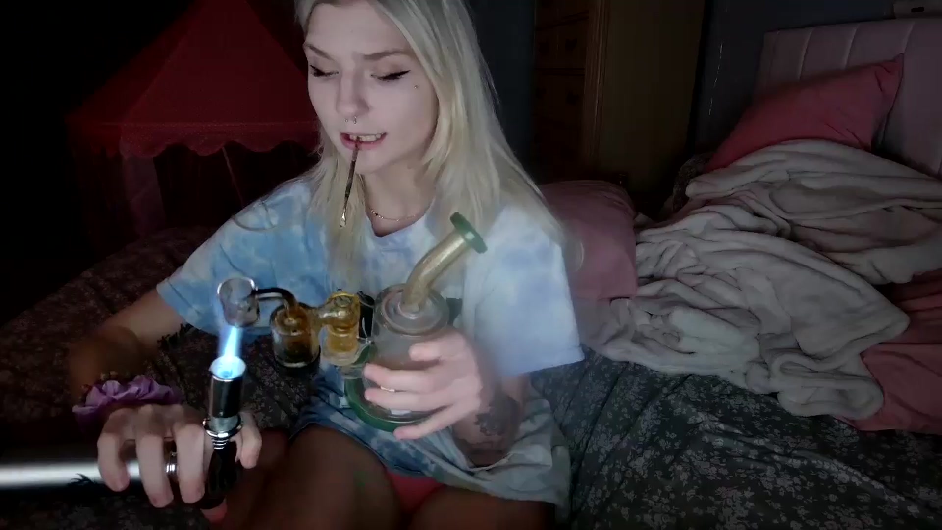 Gallery image thumbnail from DuckChan0's myfreecams stream on, 08/09/2024, 24:53 image 19 of 20