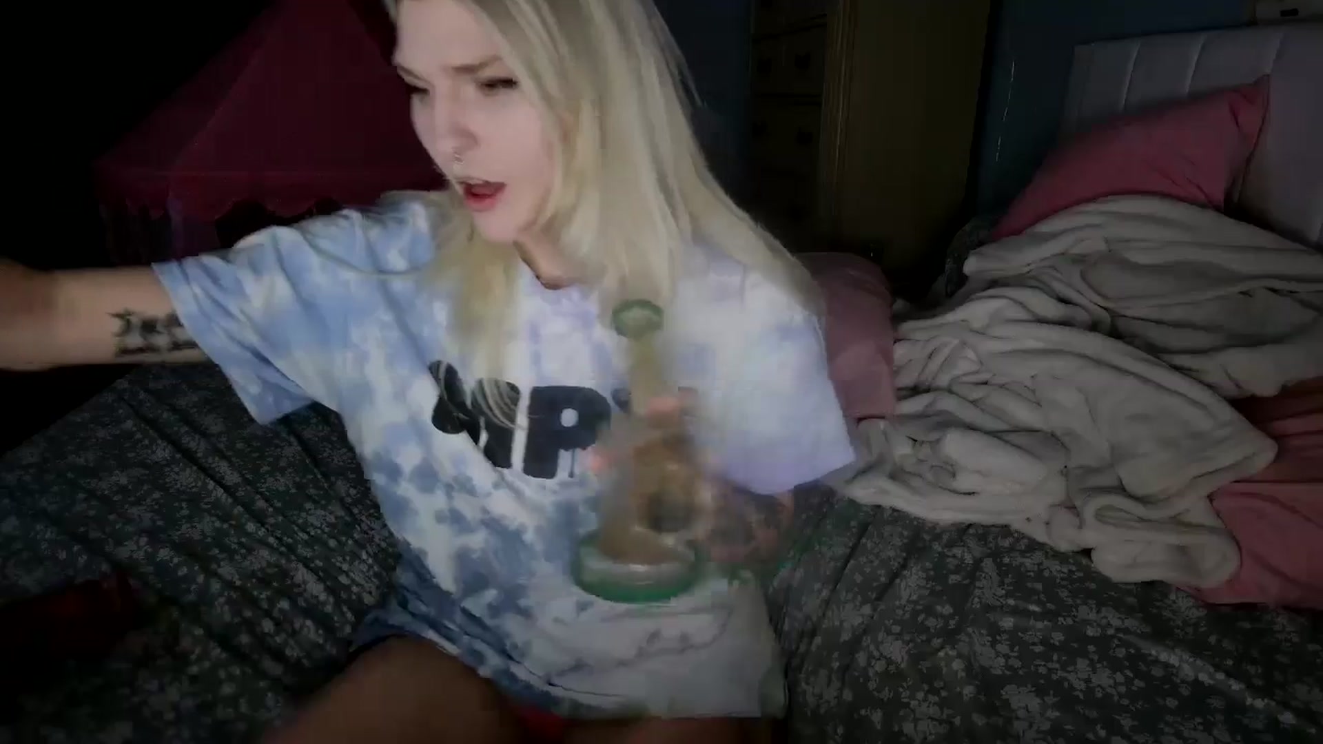 Gallery image thumbnail from DuckChan0's myfreecams stream on, 08/09/2024, 24:53 image 20 of 20