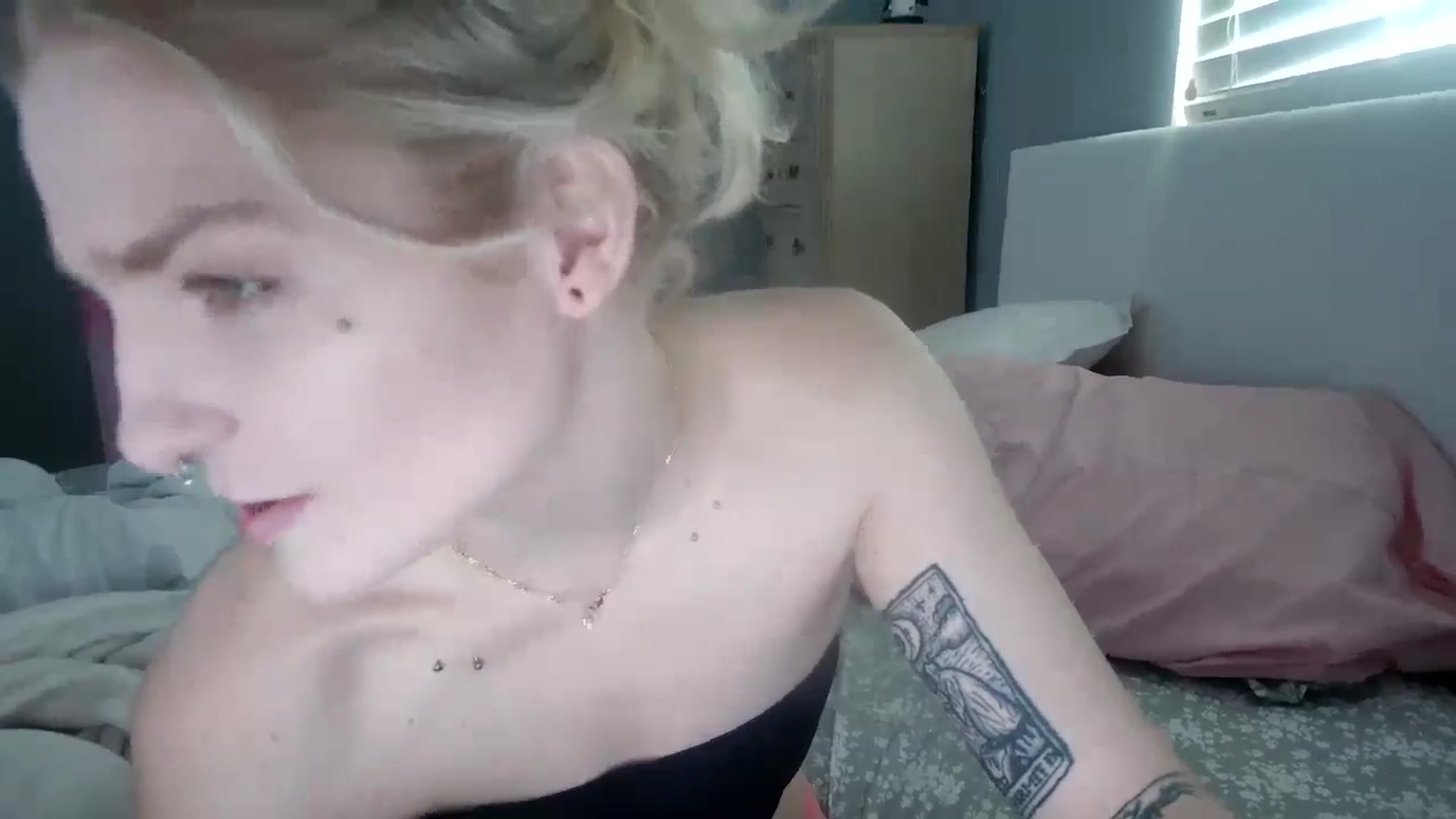 Gallery image thumbnail from DuckChan0's myfreecams stream on, 08/09/2024, 13:58 image 9 of 20