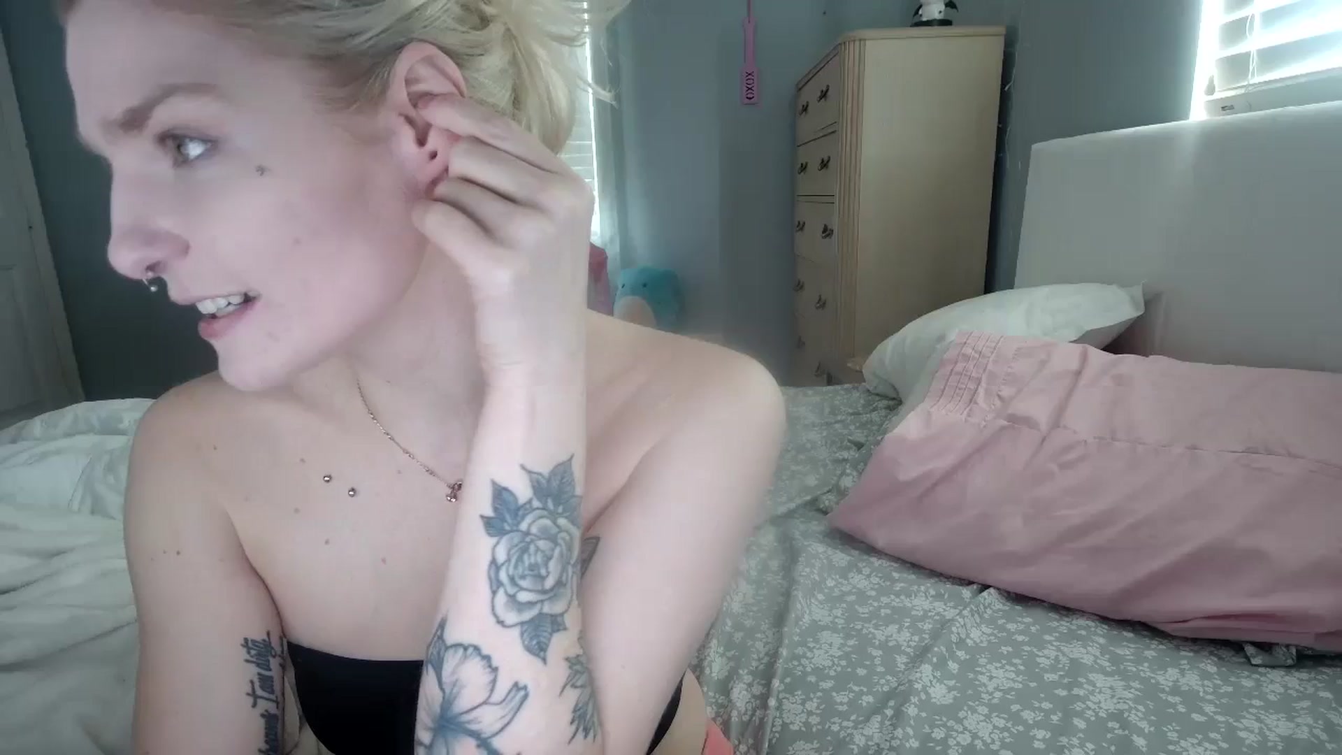 Gallery image thumbnail from DuckChan0's myfreecams stream on, 08/09/2024, 13:58 image 2 of 20