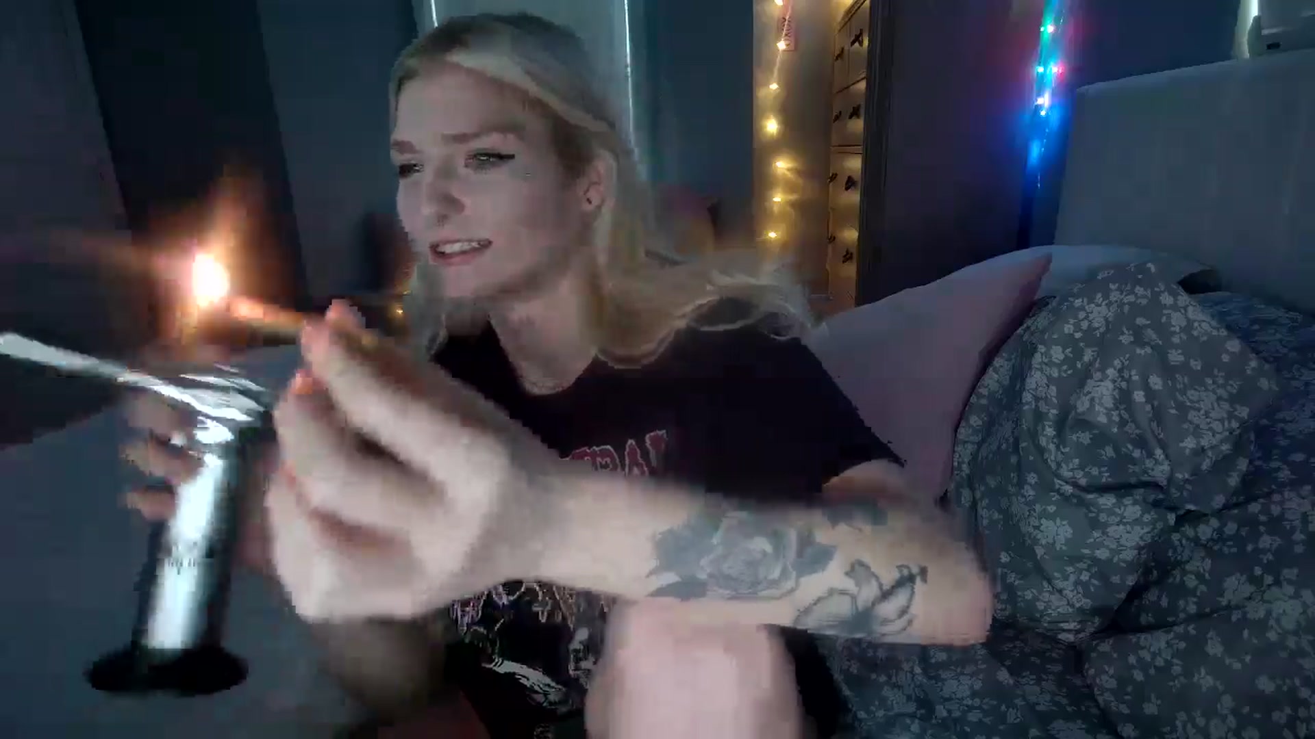 Gallery image thumbnail from DuckChan0's myfreecams stream on, 08/09/2024, 23:27 image 13 of 20
