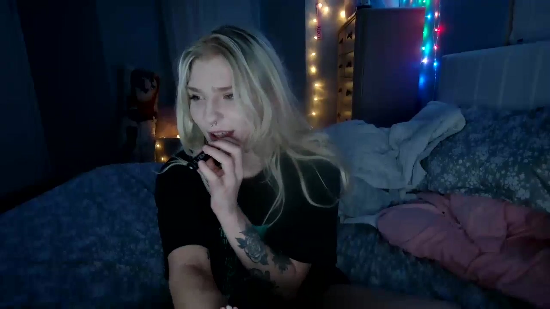 Gallery image thumbnail from DuckChan0's myfreecams stream on, 08/11/2024, 01:42 image 4 of 20