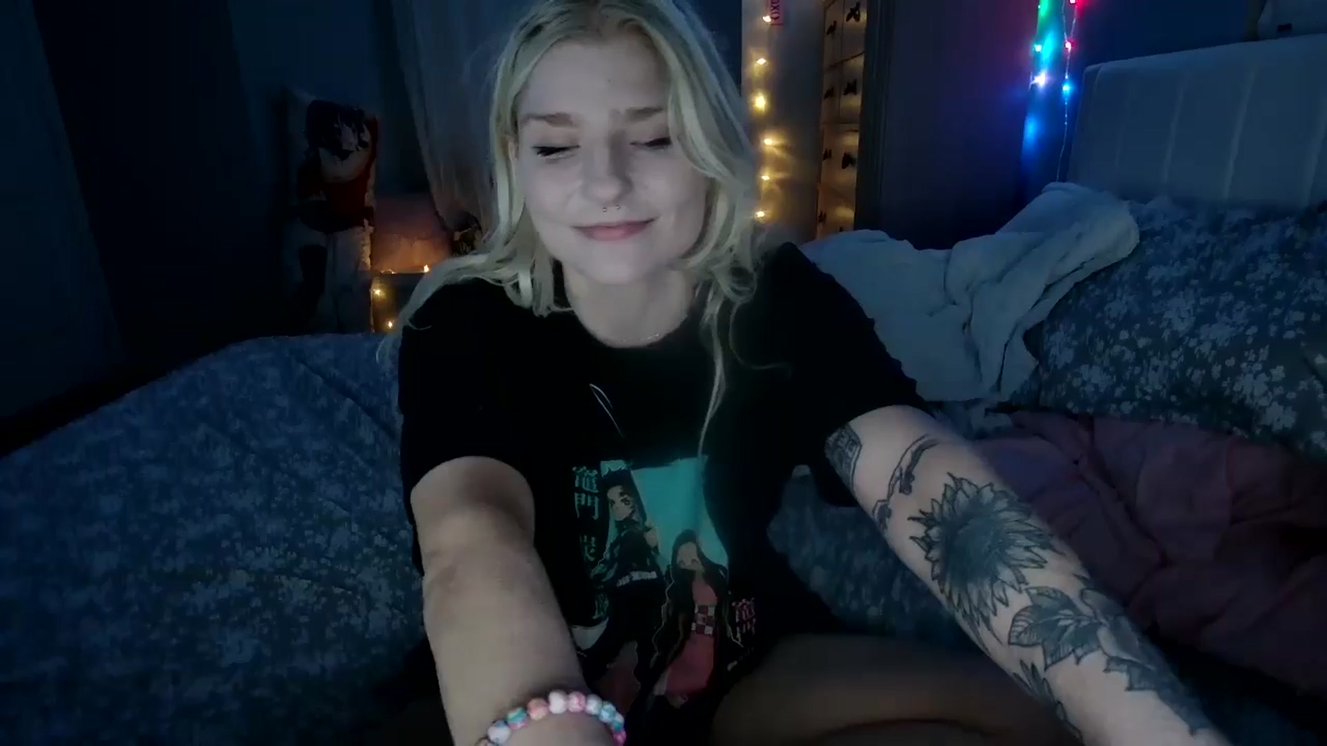 Gallery image thumbnail from DuckChan0's myfreecams stream on, 08/11/2024, 01:42 image 2 of 20