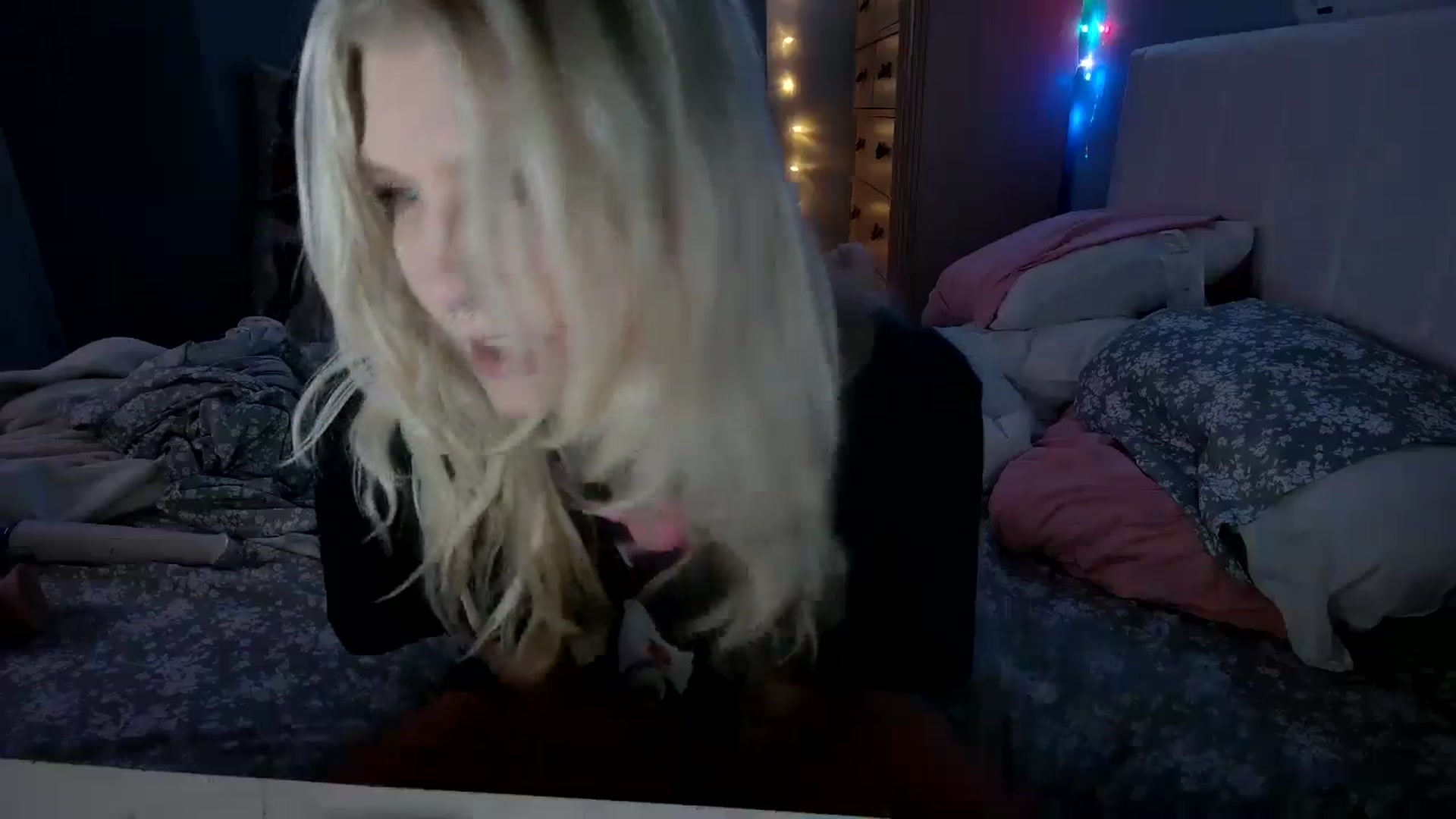 Gallery image thumbnail from DuckChan0's myfreecams stream on, 08/11/2024, 23:28 image 7 of 20