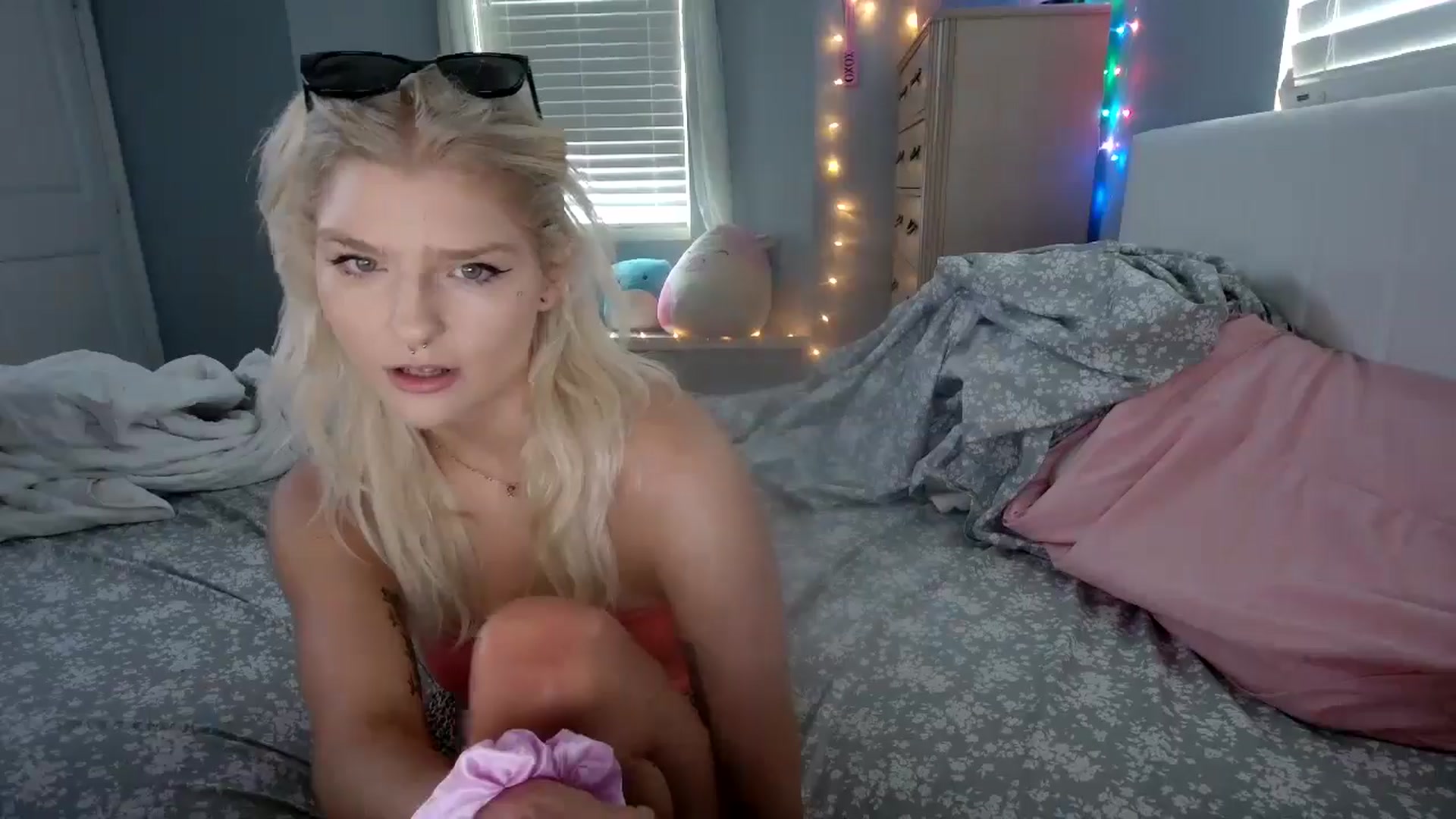 Gallery image thumbnail from DuckChan0's myfreecams stream on, 08/12/2024, 14:41 image 12 of 20