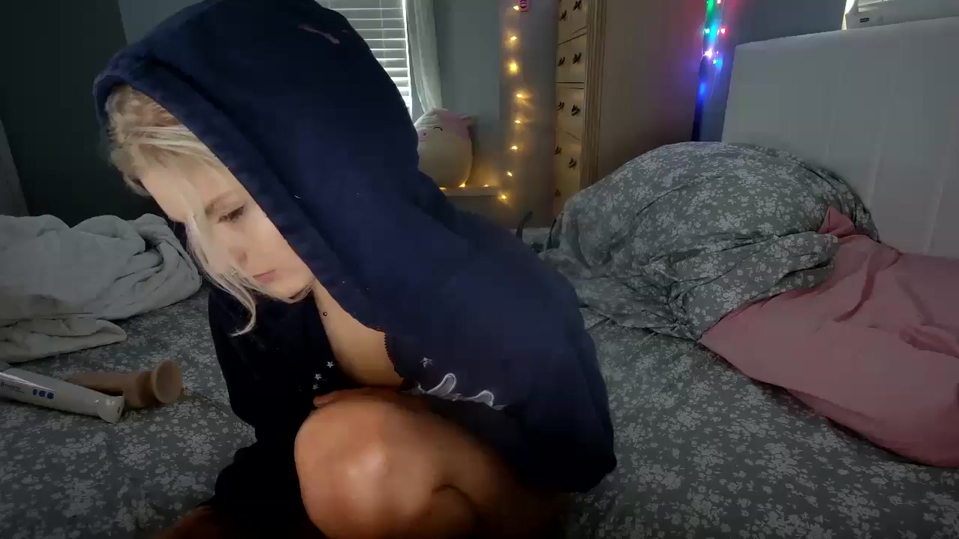Gallery image thumbnail from DuckChan0's myfreecams stream on, 08/12/2024, 17:34 image 11 of 20