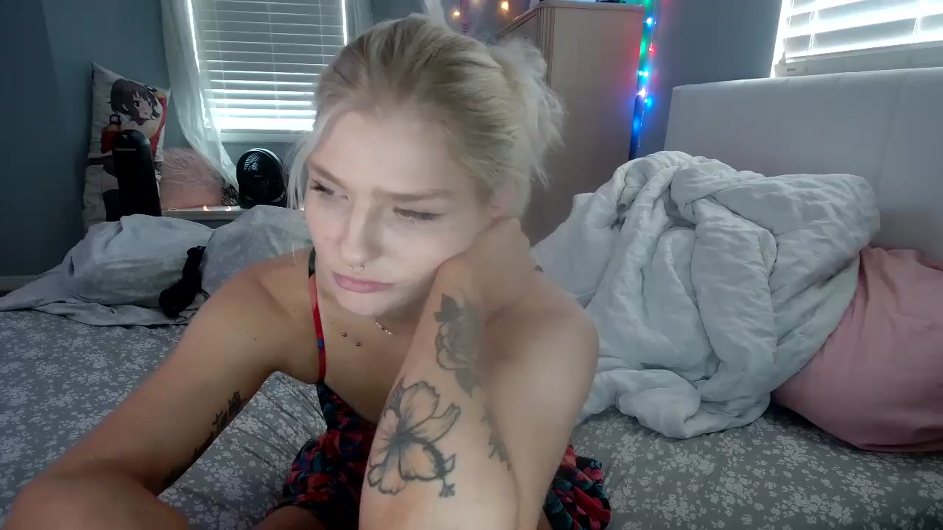 Gallery image thumbnail from DuckChan0's myfreecams stream on, 08/13/2024, 16:03 image 5 of 20