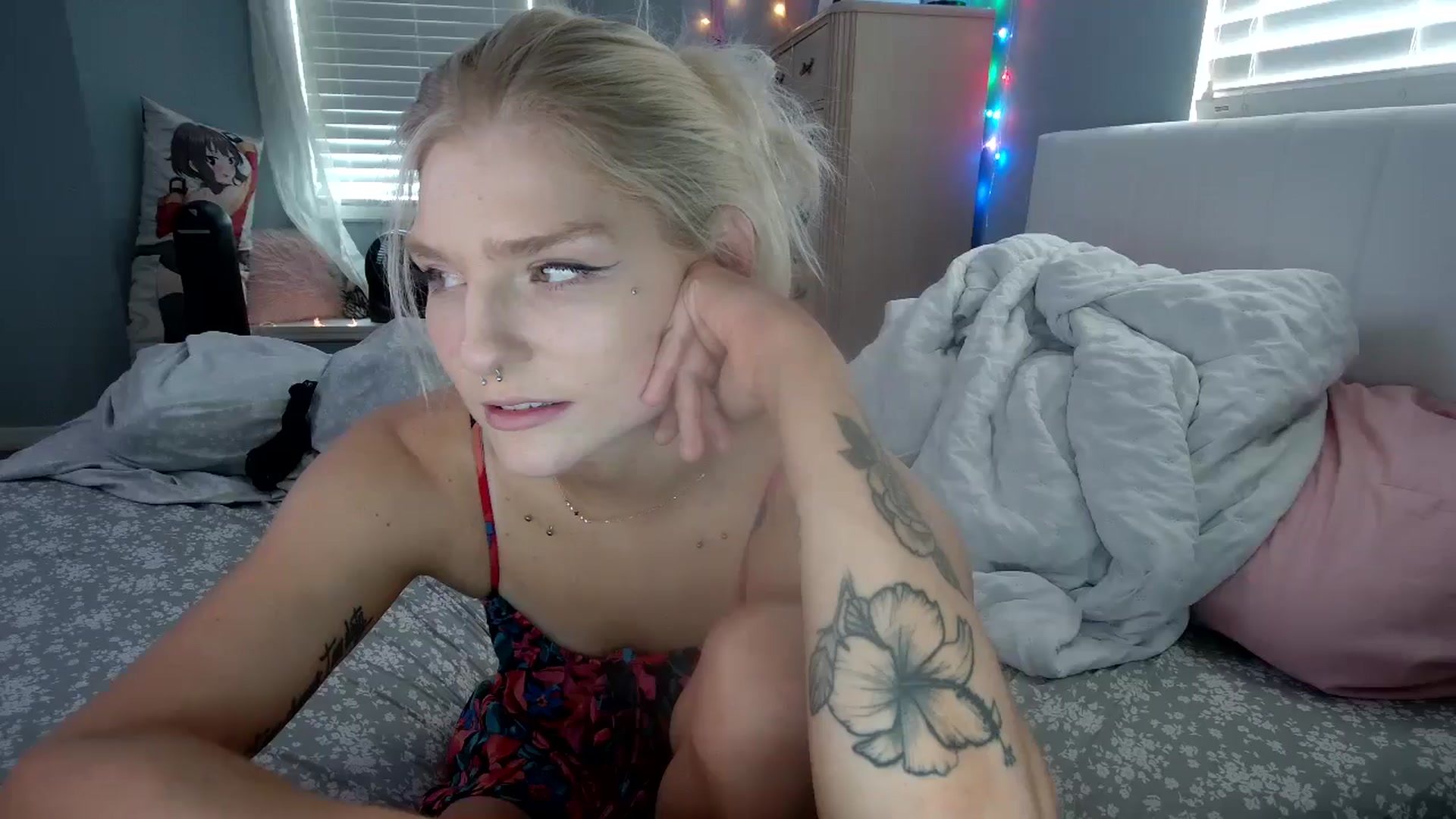 Gallery image thumbnail from DuckChan0's myfreecams stream on, 08/13/2024, 16:03 image 6 of 20