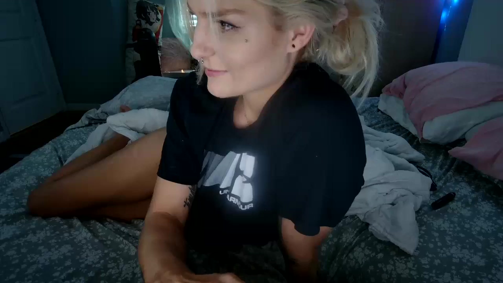 Gallery image thumbnail from DuckChan0's myfreecams stream on, 08/13/2024, 20:24 image 5 of 20