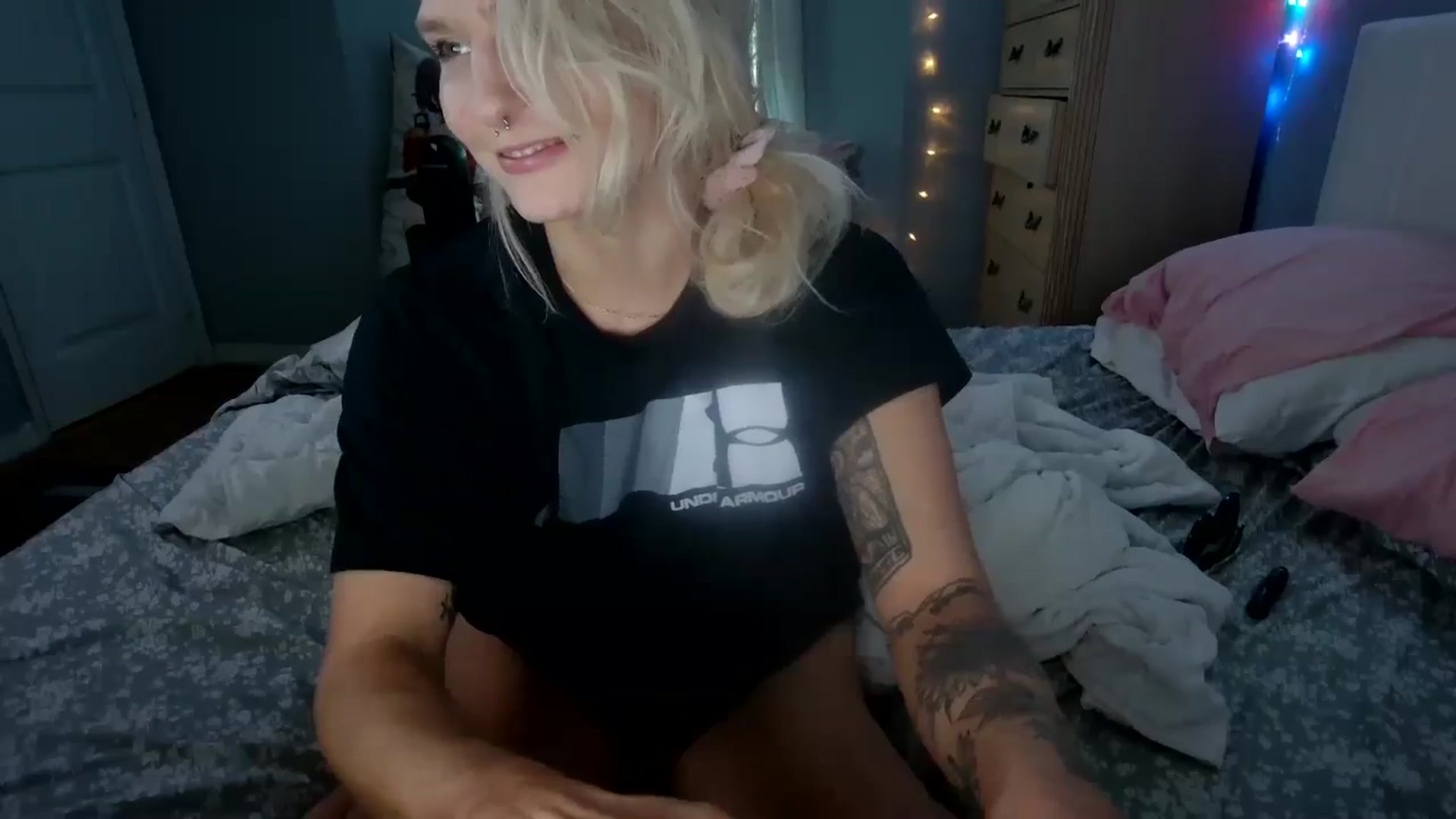 Gallery image thumbnail from DuckChan0's myfreecams stream on, 08/13/2024, 20:24 image 16 of 20