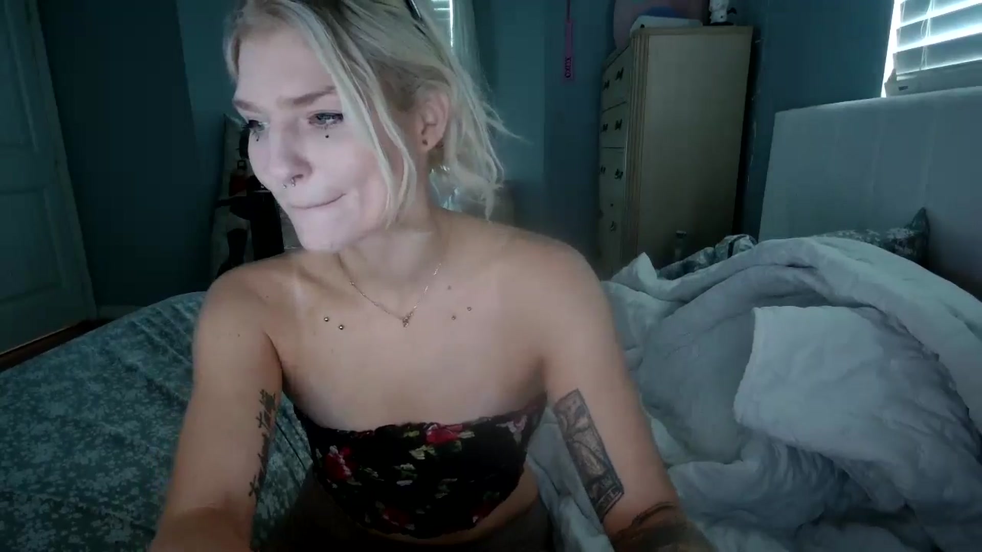 Gallery image thumbnail from DuckChan0's myfreecams stream on, 08/14/2024, 14:14 image 5 of 20