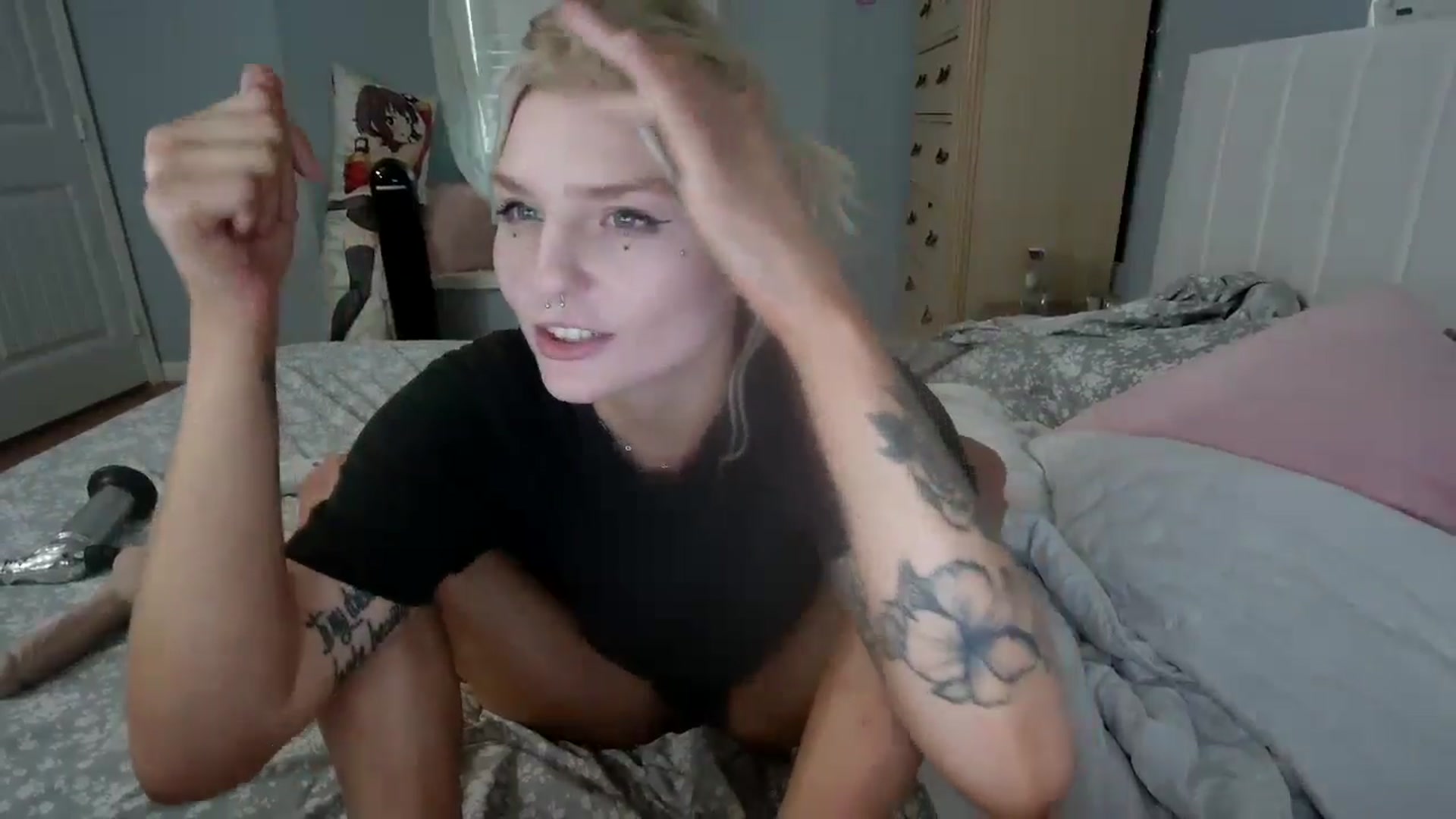 Gallery image thumbnail from DuckChan0's myfreecams stream on, 08/14/2024, 15:35 image 9 of 20