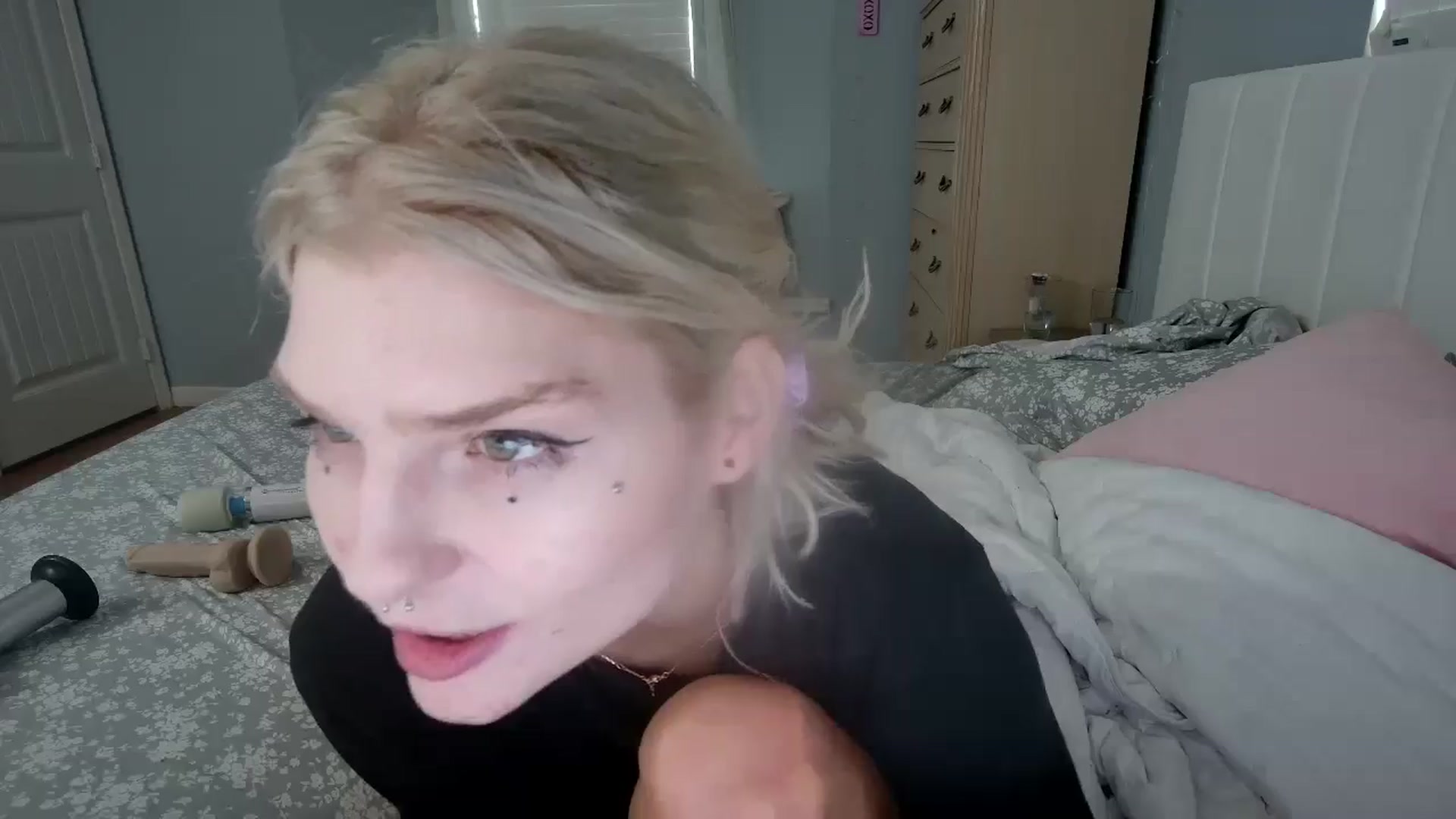 Gallery image thumbnail from DuckChan0's myfreecams stream on, 08/14/2024, 15:35 image 18 of 20