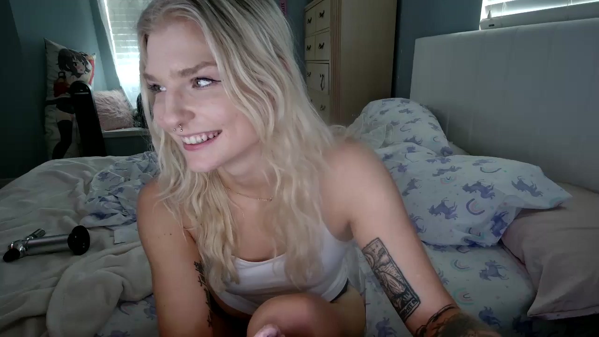 Gallery image thumbnail from DuckChan0's myfreecams stream on, 08/16/2024, 15:50 image 14 of 20