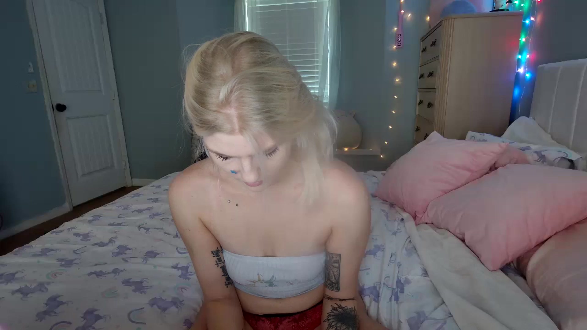 Gallery image thumbnail from DuckChan0's myfreecams stream on, 08/17/2024, 22:40 image 1 of 20