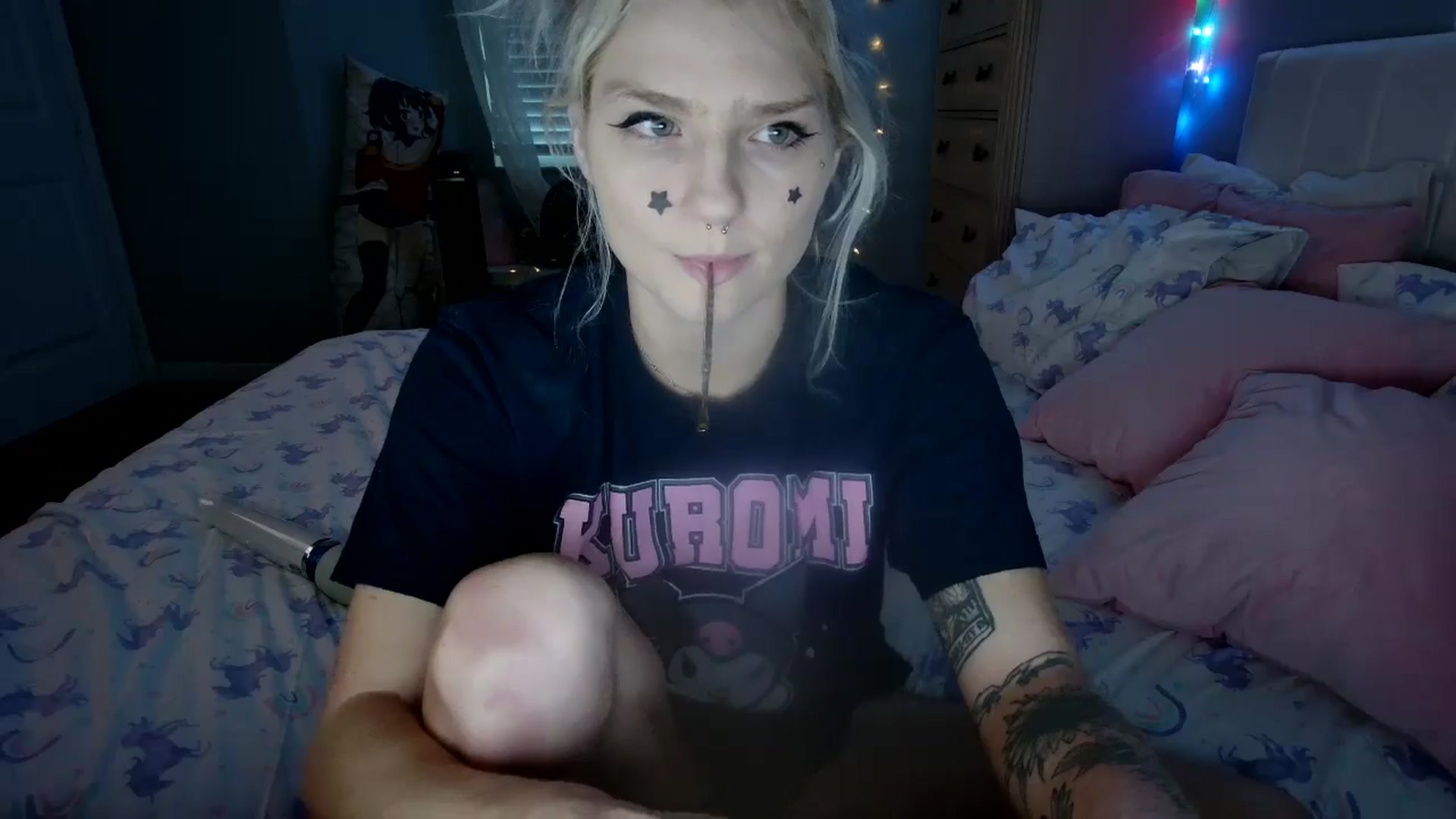 Gallery image thumbnail from DuckChan0's myfreecams stream on, 08/18/2024, 23:45 image 10 of 20