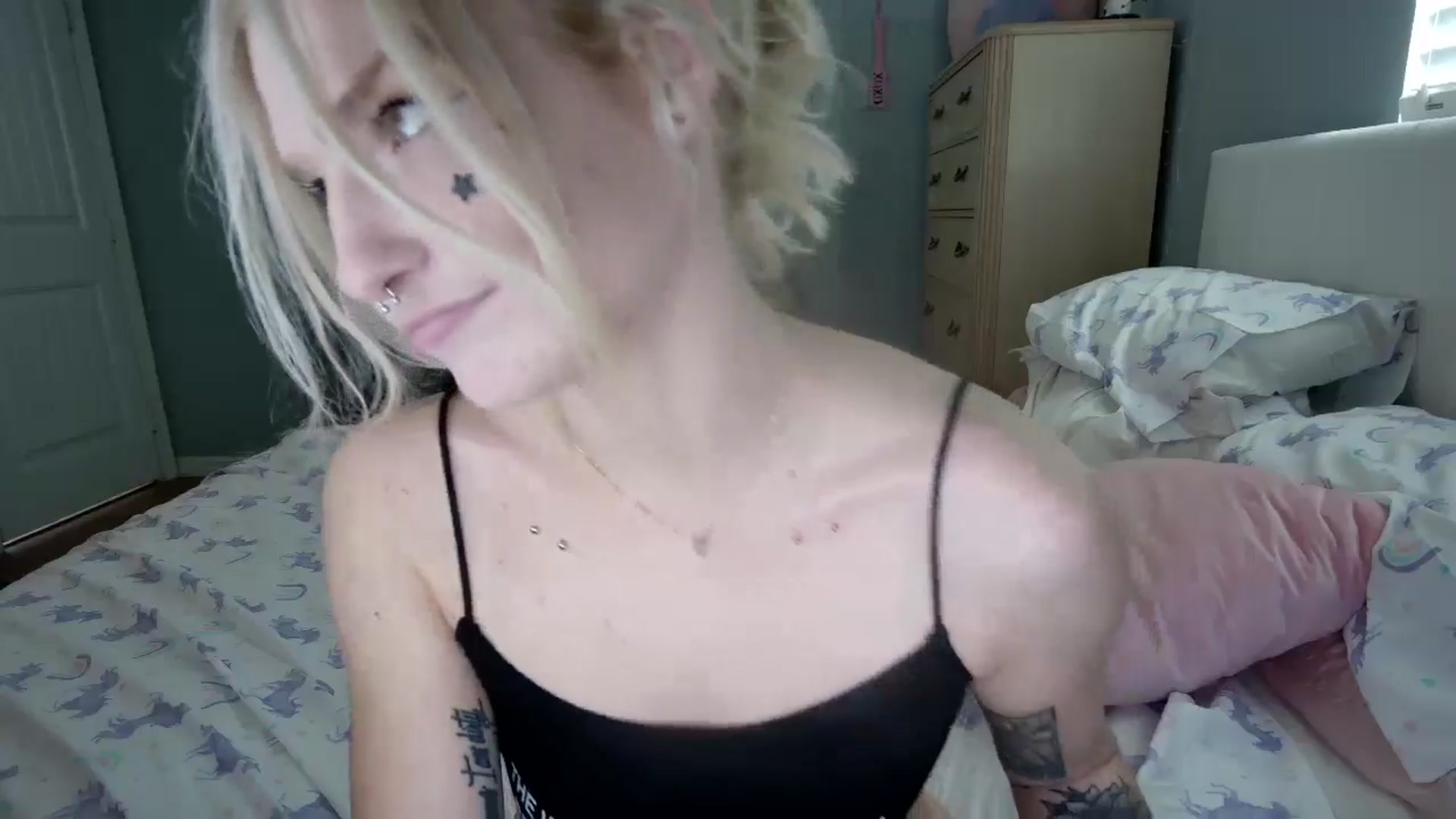 Gallery image thumbnail from DuckChan0's myfreecams stream on, 08/20/2024, 15:41 image 17 of 20