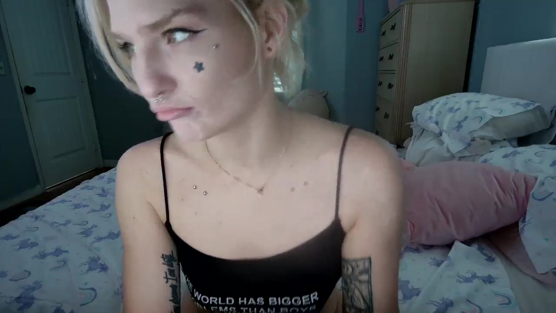 Gallery image thumbnail from DuckChan0's myfreecams stream on, 08/20/2024, 15:41 image 6 of 20